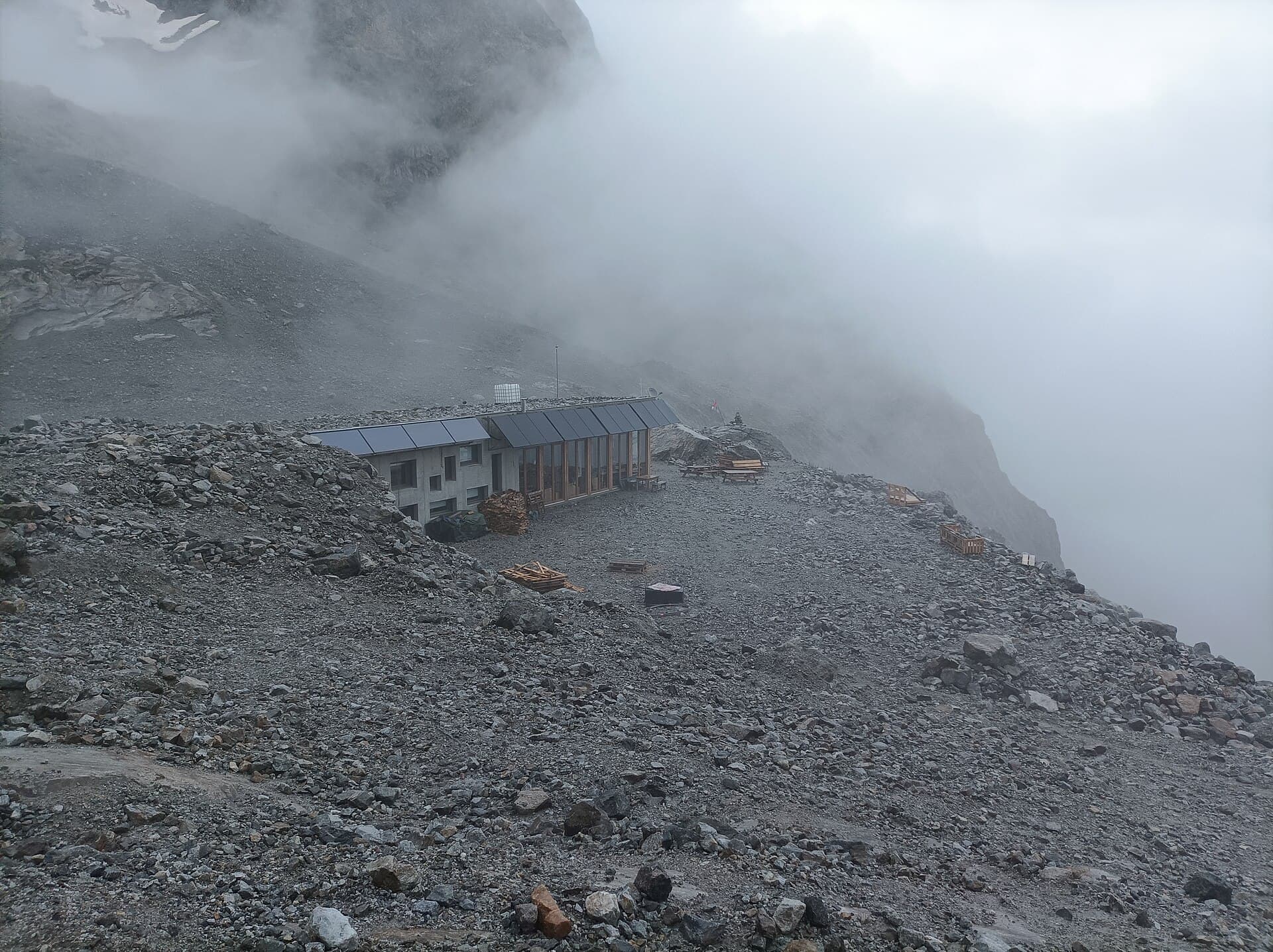 Refuge du Pavé (via Wikimedia Commons, CC BY 4.0)