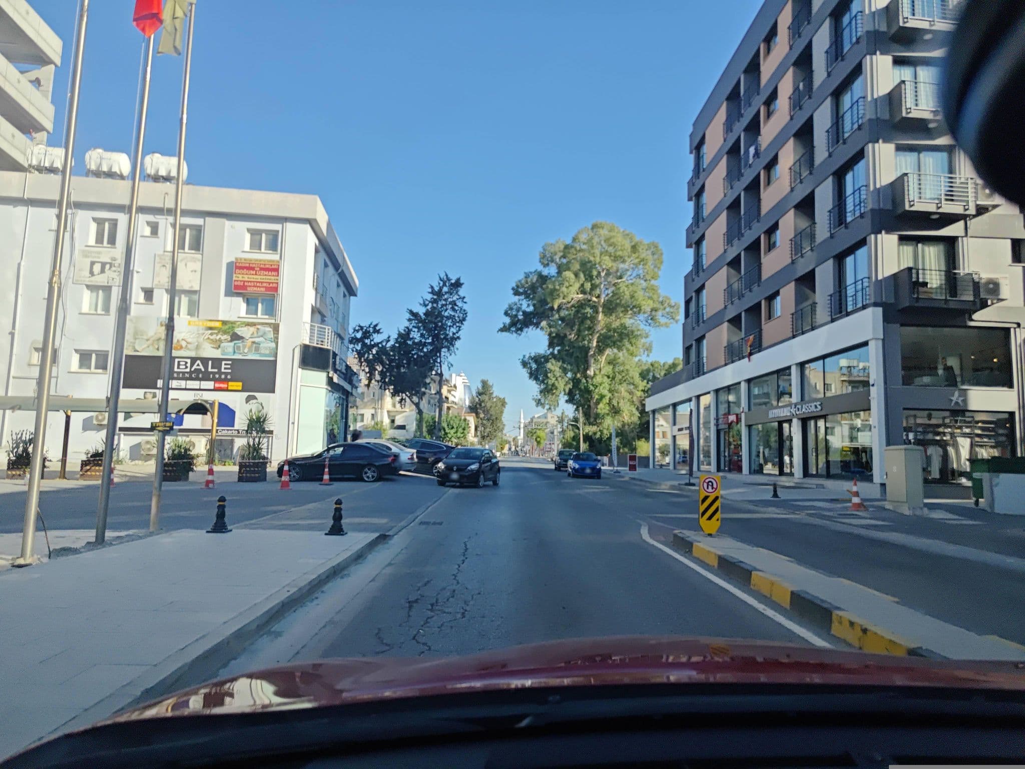 Street view near Grand Pasha Nicosia Hotel Casino And Spa, Ágios Dométios — © WhanTwo (CC BY-SA · Mapillary)