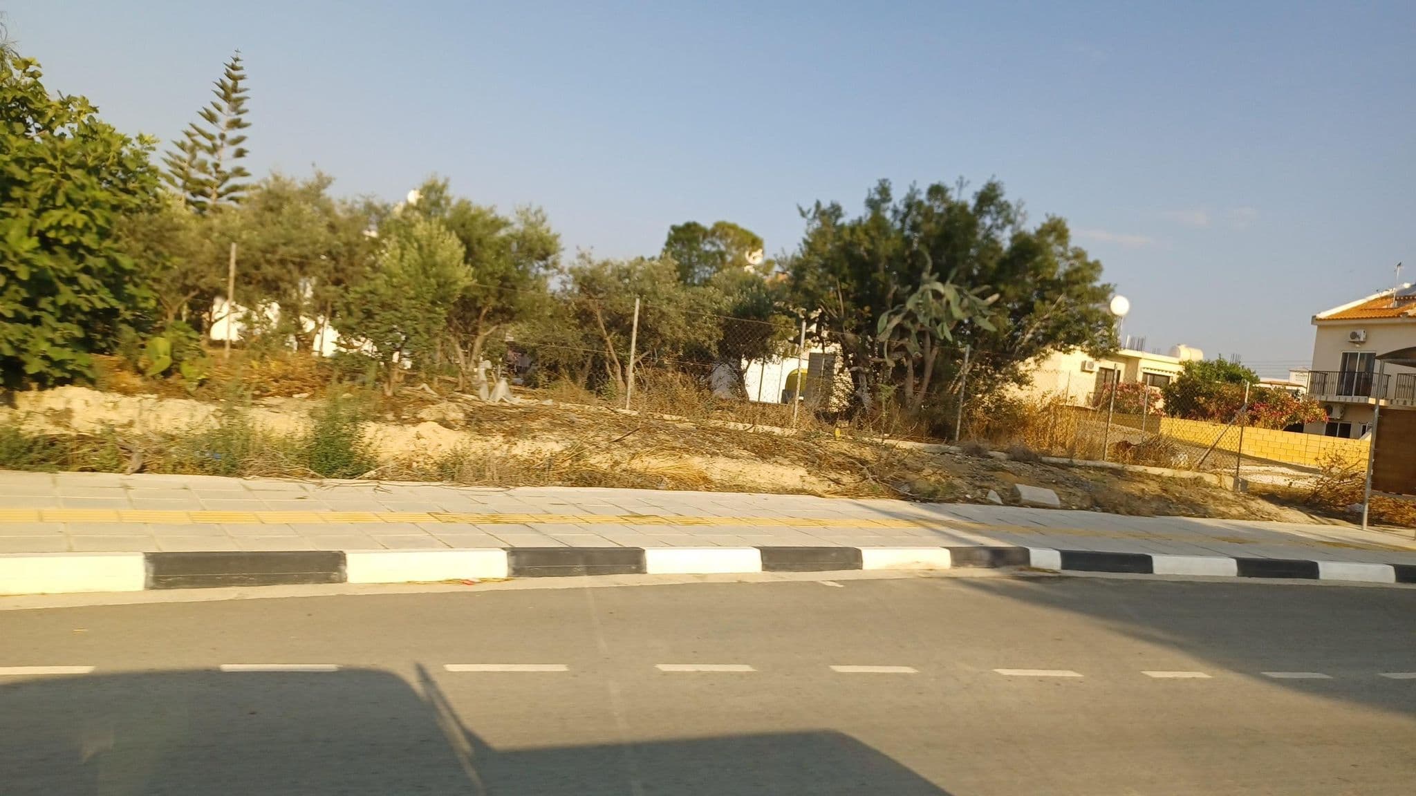 Street view near Butterfly, Pýla — © noa1 (CC BY-SA · Mapillary)