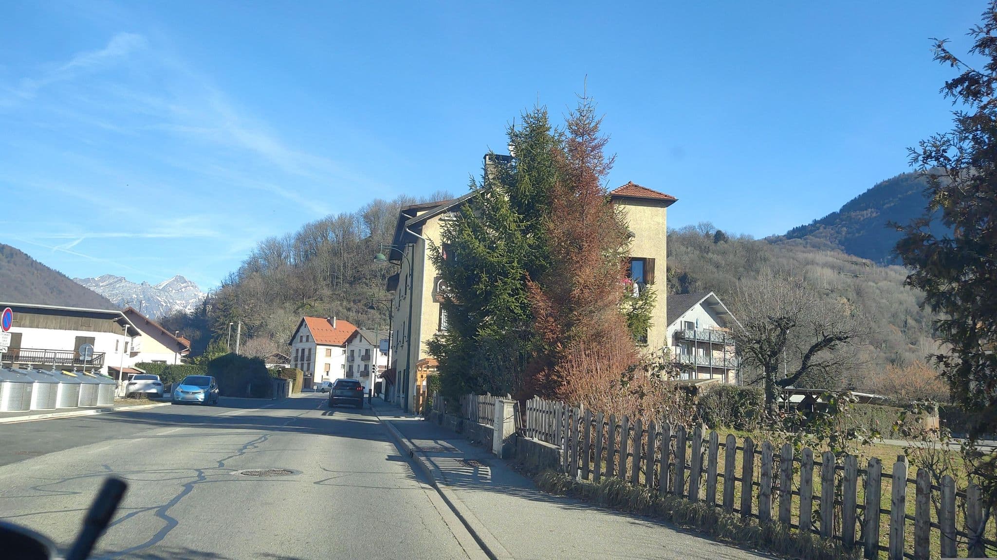 Street view near Auberge de Costaroche, Albertville — © MatthieuF4FNE (CC BY-SA · Mapillary)