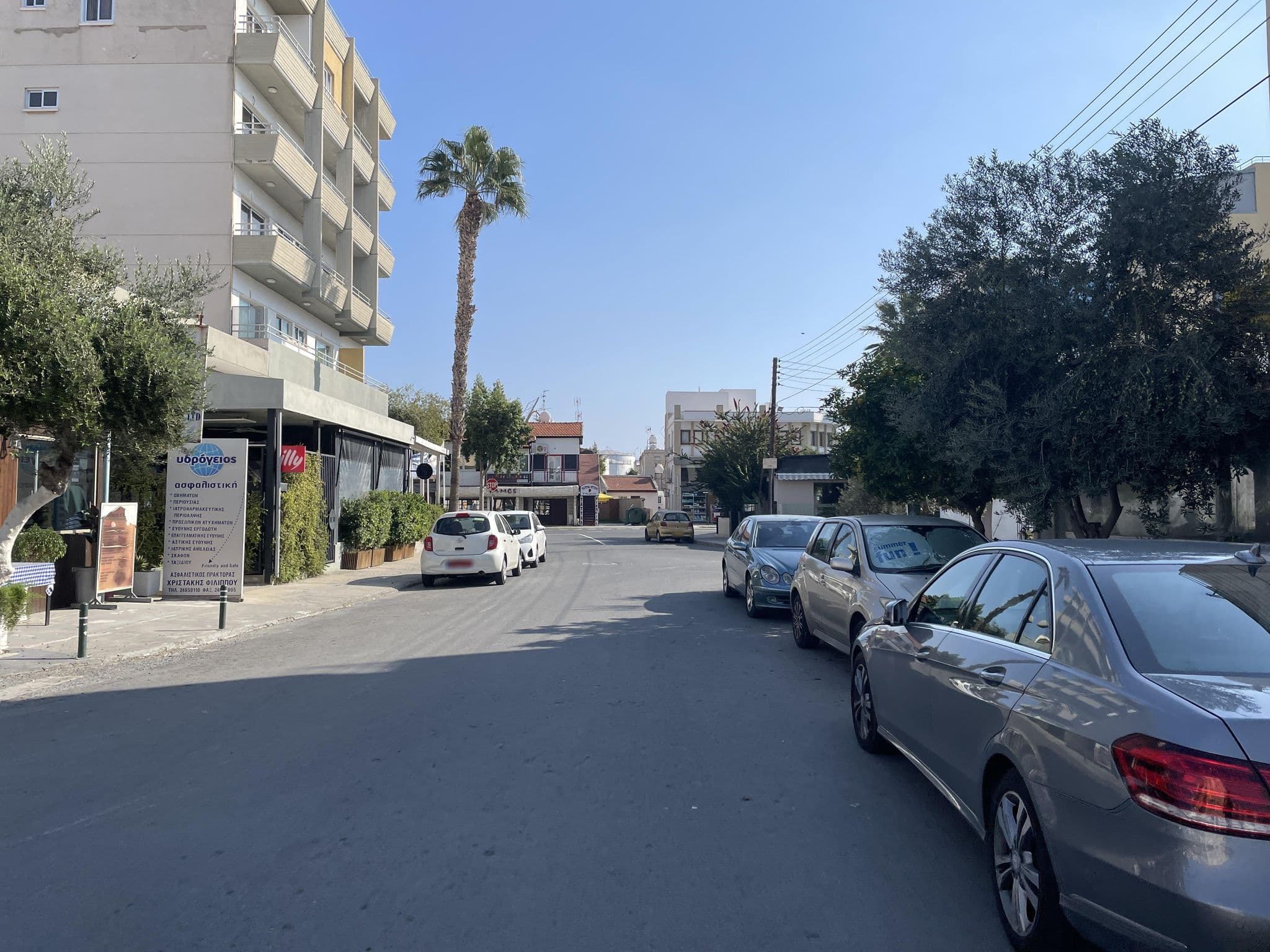 Street view near Tsokkos Hotel, Larnaca — © egorb (CC BY-SA · Mapillary)