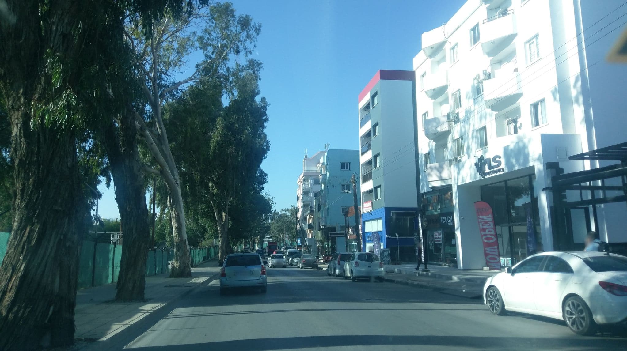 Street view near The nitovikla garden Hotel Kumyali, Famagusta — © ozkanilyasaksu (CC BY-SA · Mapillary)