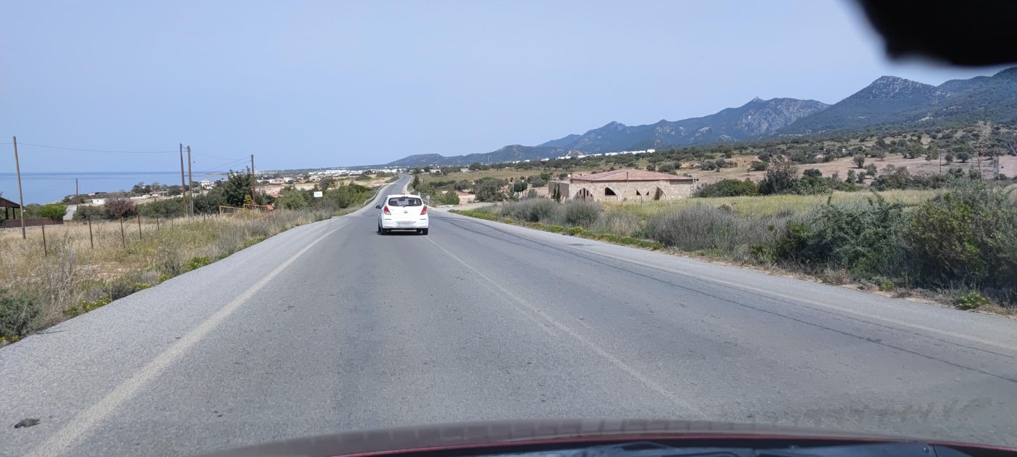 Street view near Sweetwater Guesthouse, Lefkónoiko — © WhanTwo (CC BY-SA · Mapillary)