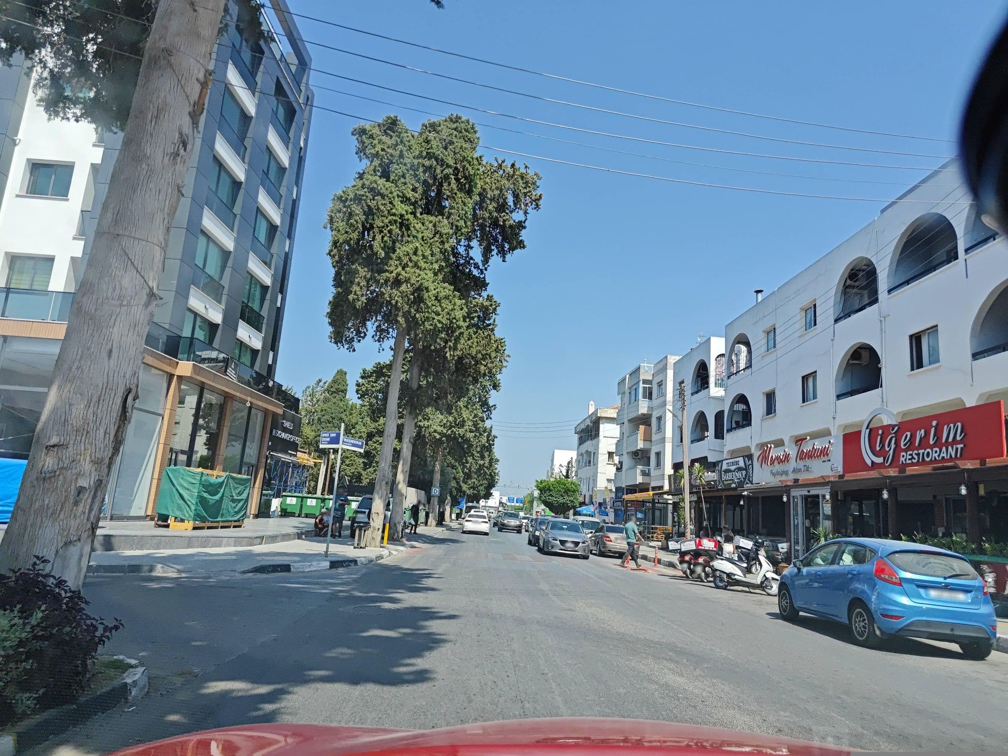 Street view near Girne Öğretmen Evi, Kyrenia — © WhanTwo (CC BY-SA · Mapillary)