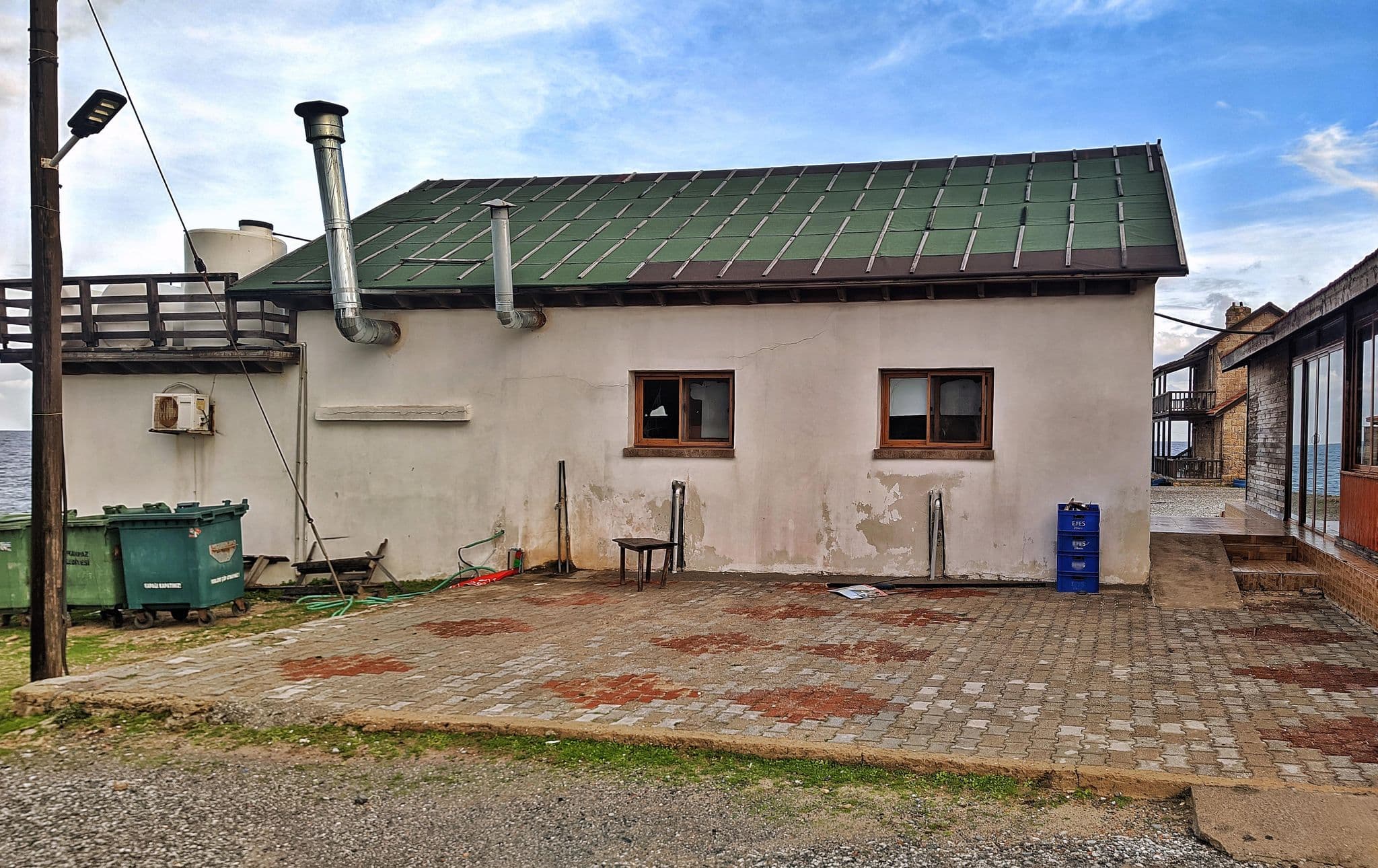 Street view near Sea Bird Oda 16, Rizokárpaso — © km2bp (CC BY-SA · Mapillary)