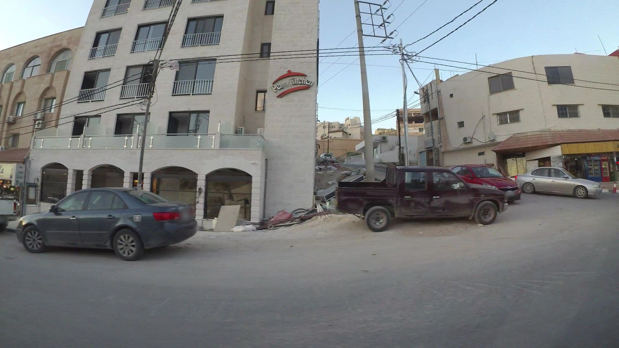Street view near Sunset Hotel Petra, Wādī Mūsá — © kaartcam (CC BY-SA · Mapillary)