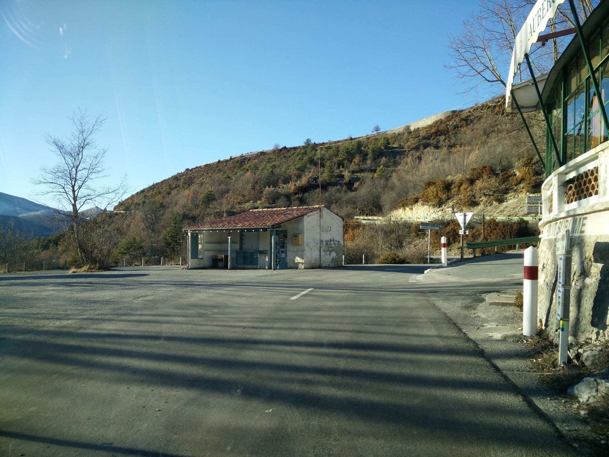 Street view near Auberge du point sublime, Montferrat — © joostjakob (CC BY-SA · Mapillary)