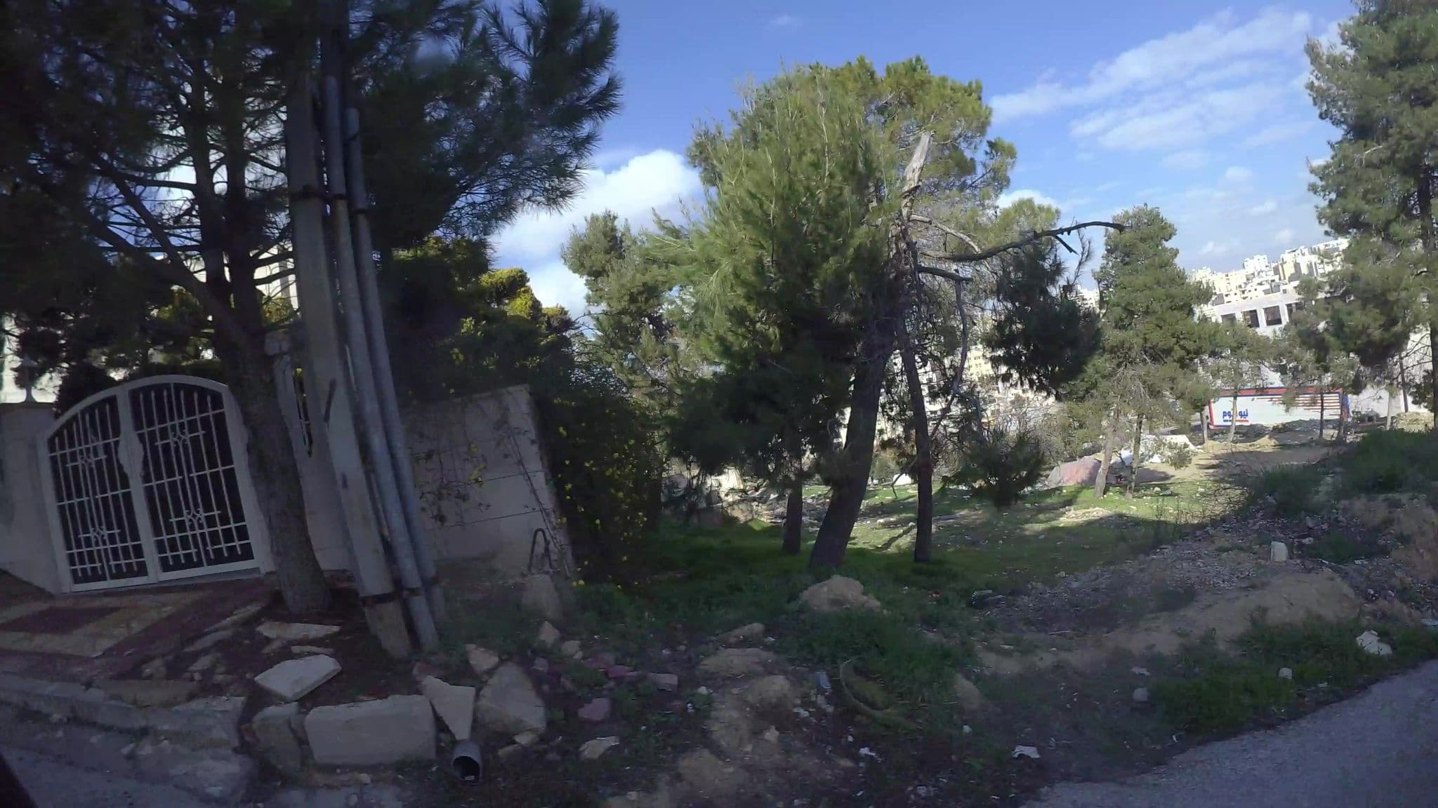 Street view near Ahfad Hotel, Ṣuwayliḥ — © kaartcam (CC BY-SA · Mapillary)