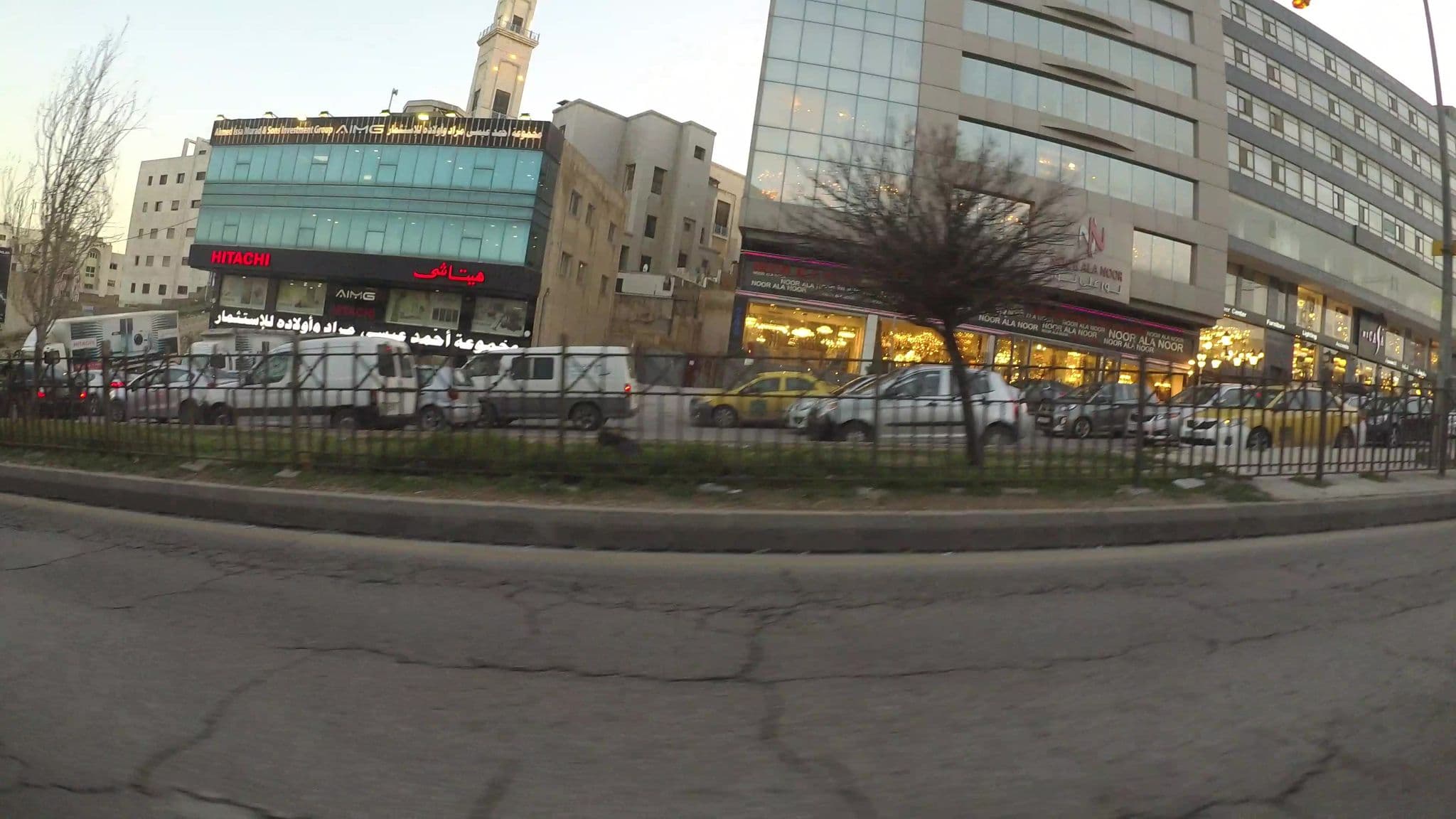 Street view near Park Plaza Hotel, Ḩayy Khildā — © kaartcam (CC BY-SA · Mapillary)