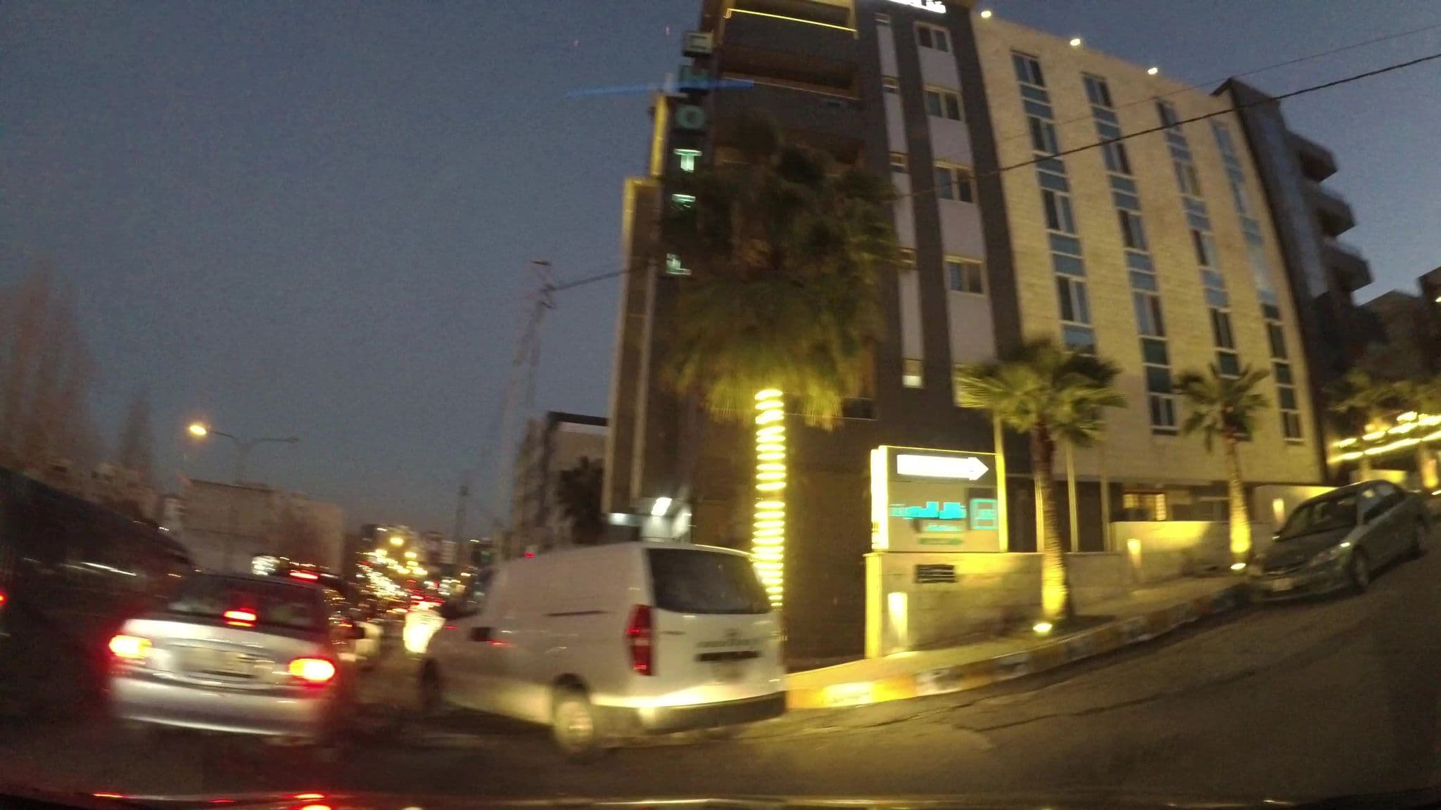 Street view near تلال المدينه للشقق الفندقيه, Ḩayy Khildā — © kaartcam (CC BY-SA · Mapillary)