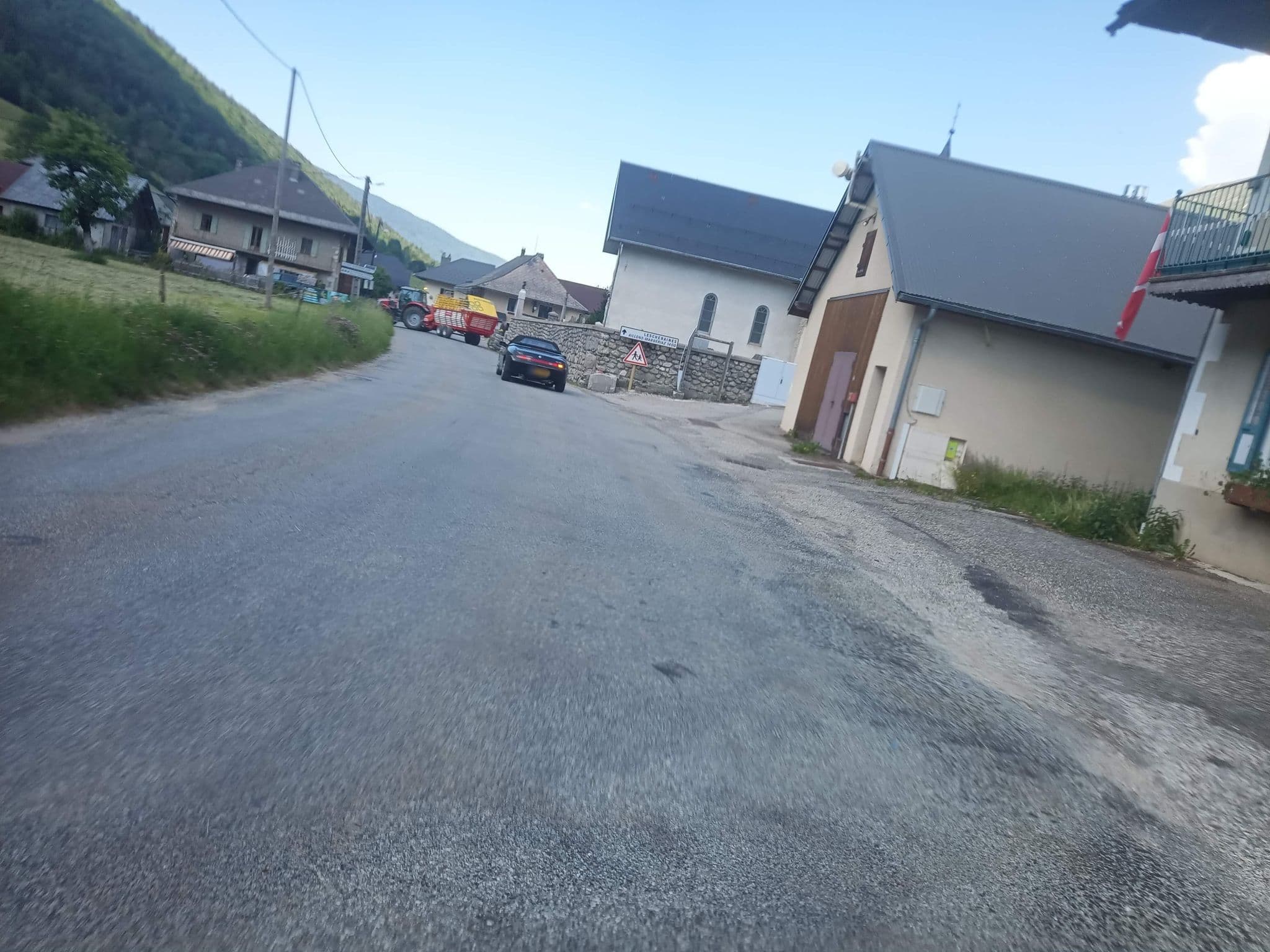 Street view near Aster de Savoie, Barby — © connermacleod69 (CC BY-SA · Mapillary)