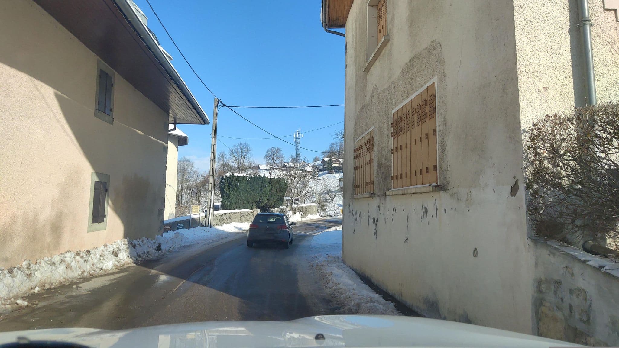 Street view near Le grand colombier, Méry — © MatthieuF4FNE (CC BY-SA · Mapillary)