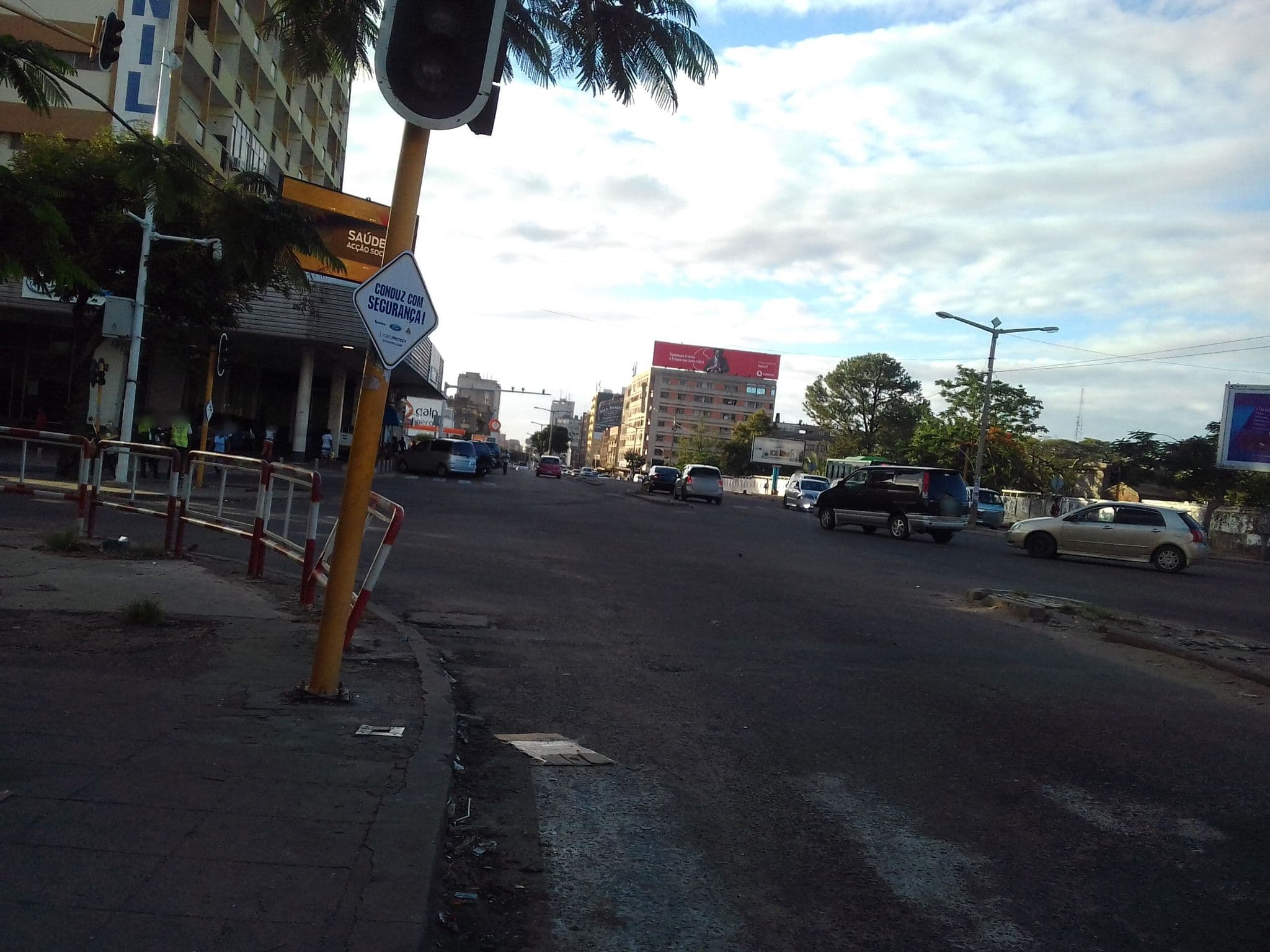 Street view near Resotel Hotel, Maputo — © picatoste (CC BY-SA · Mapillary)