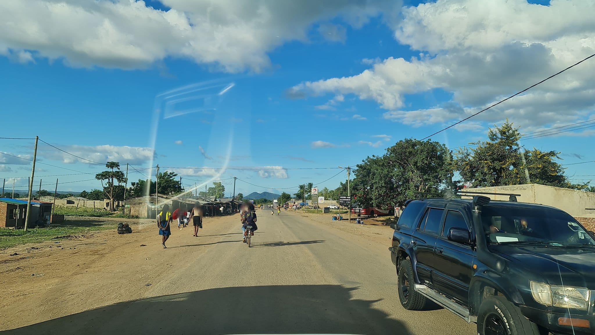 Street view near Rocha's Motel, Caia — © mtangune (CC BY-SA · Mapillary)