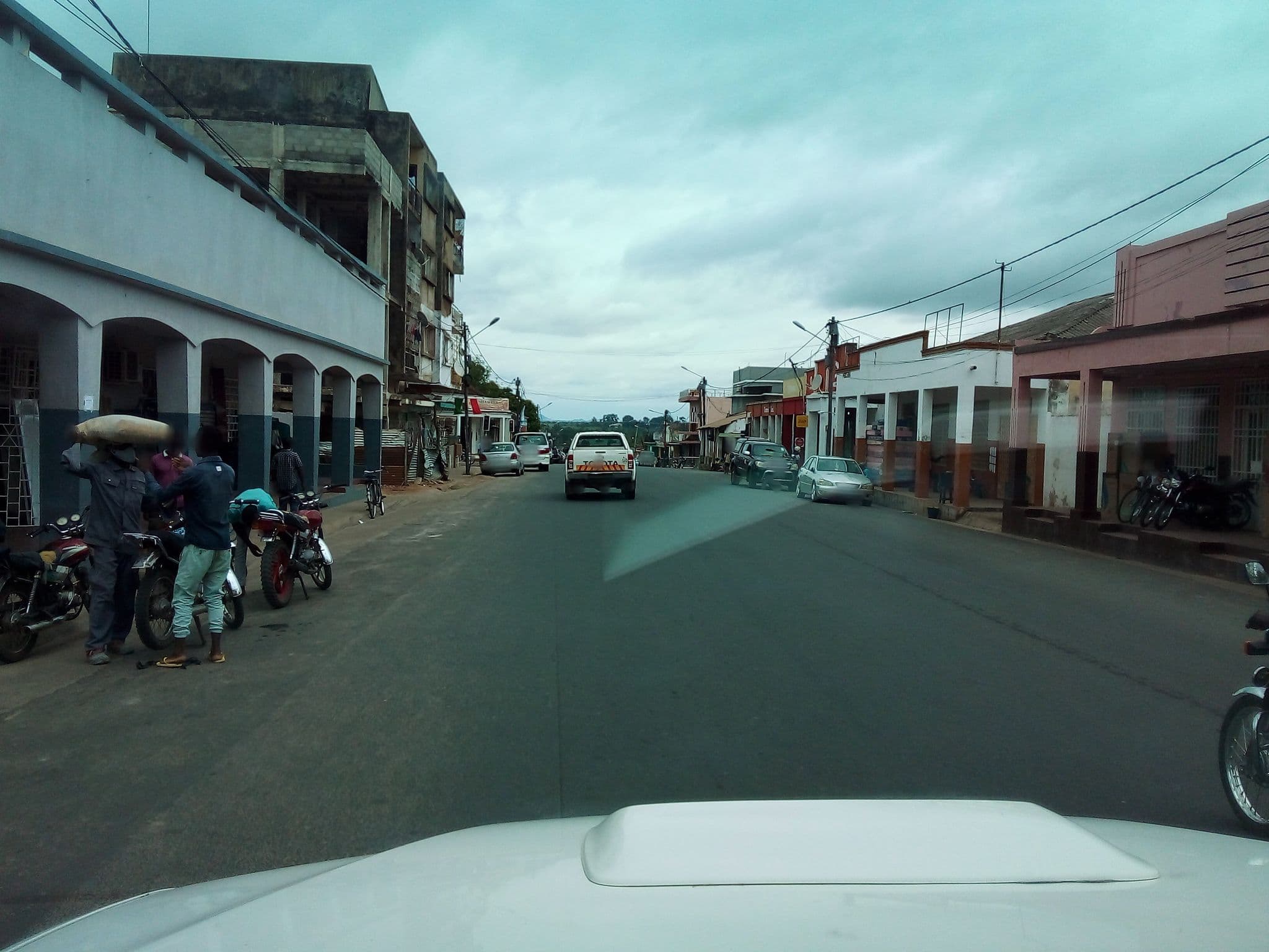 Street view near Pensão Cruzeiro, Mocuba — © chopelamama02 (CC BY-SA · Mapillary)