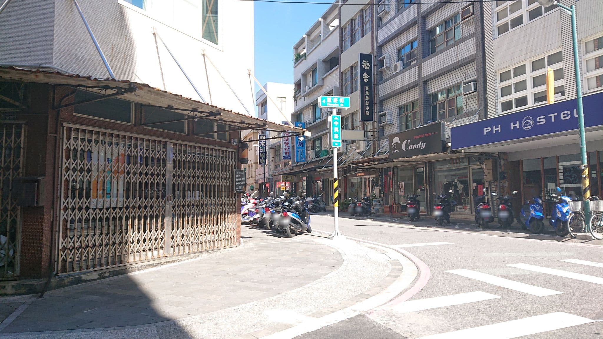 Street view near 中信大旅社, Magong — © alllenwang (CC BY-SA · Mapillary)