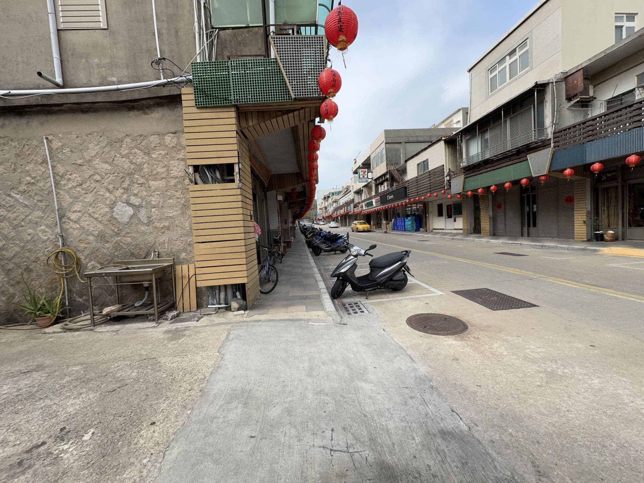 Street view near 藍洋洋的家, Jieshoucun — © shangkuanlc (CC BY-SA · Mapillary)