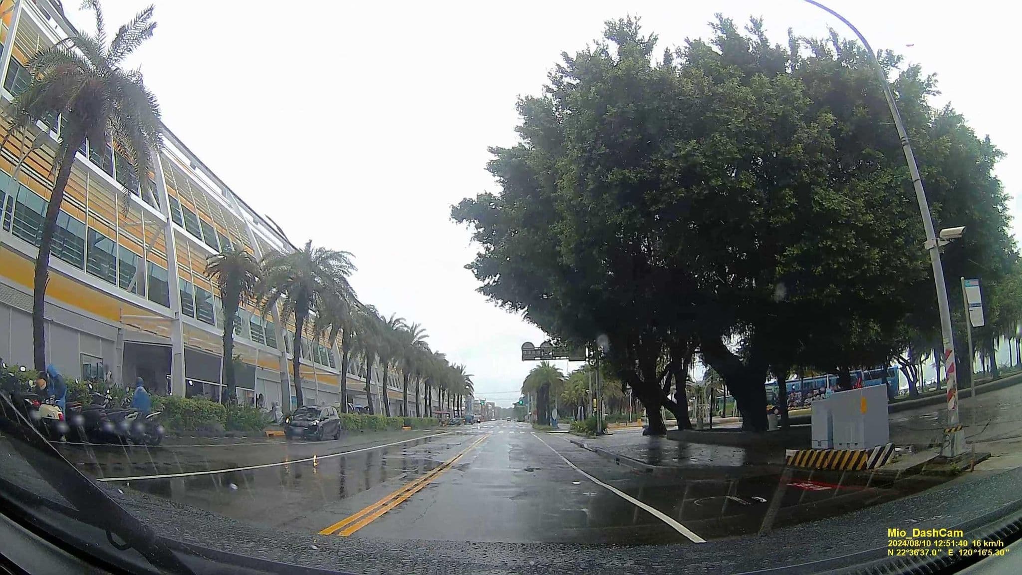 Street view near 旗津道酒店 In Young Hotel, Kaohsiung — © hcyen (CC BY-SA · Mapillary)