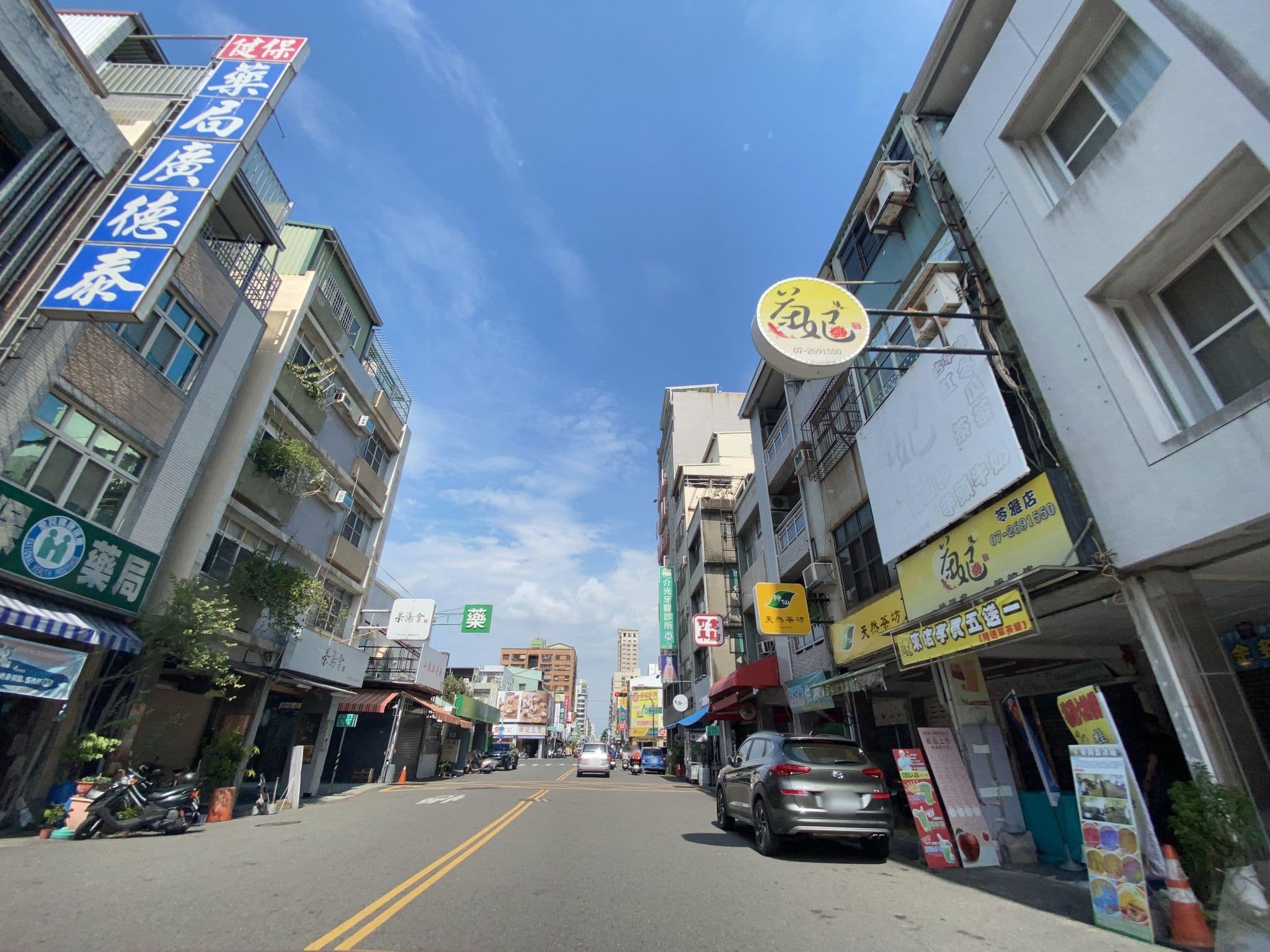 Street view near 世纪旅店, Kaohsiung — © irvinfly (CC BY-SA · Mapillary)
