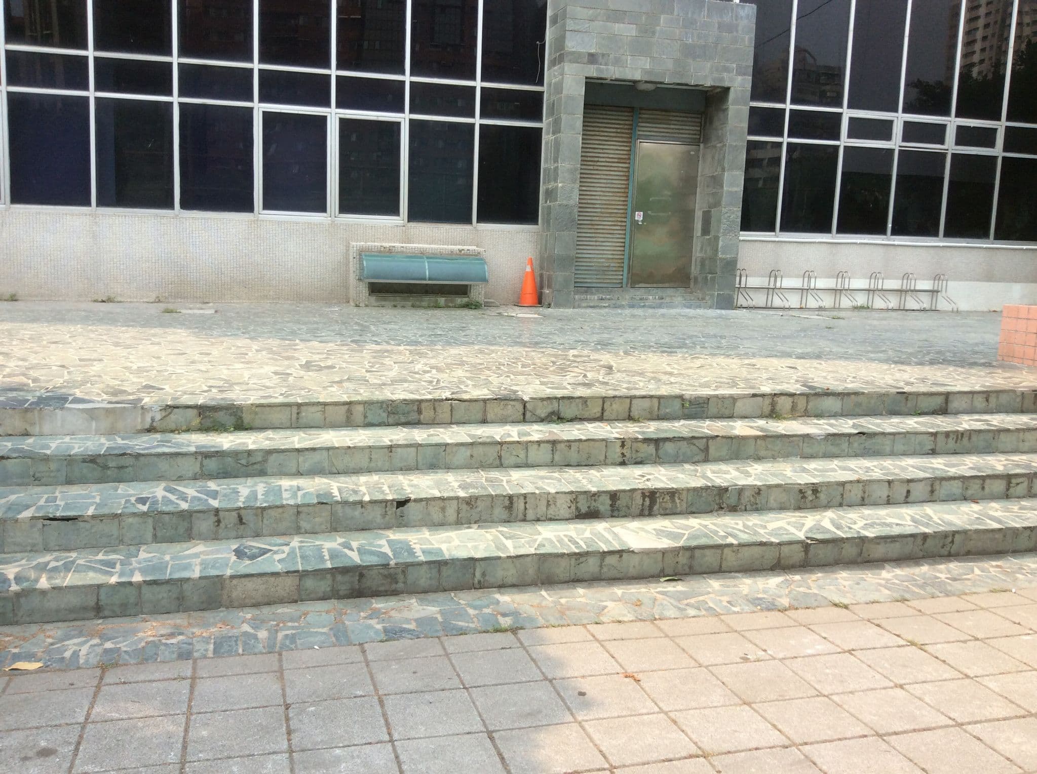 Street view near 勞工教育生活中心 獅甲會館, Kaohsiung — © mcdlee (CC BY-SA · Mapillary)