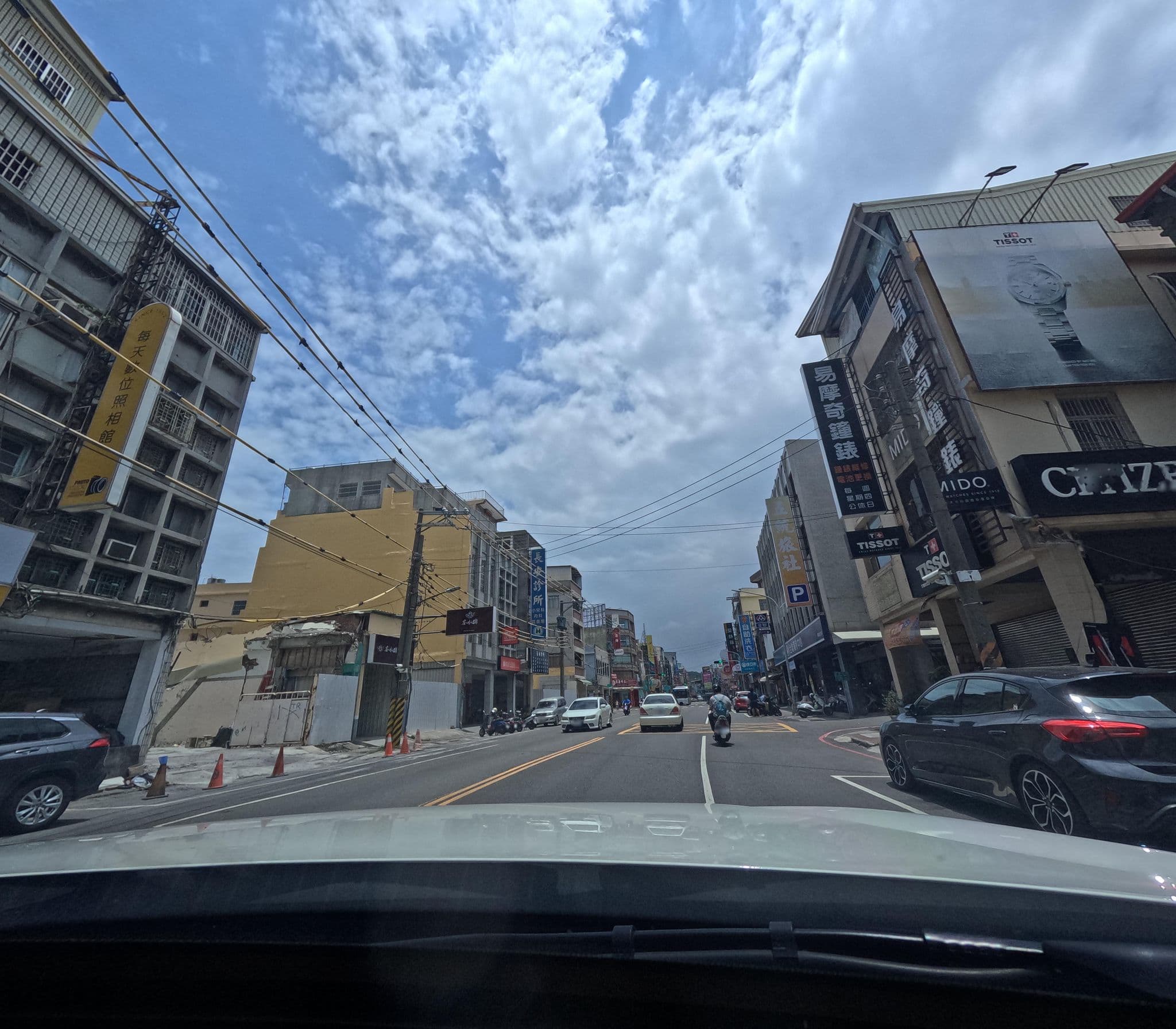 Street view near 五統旅社, Kaohsiung — © alllenwang (CC BY-SA · Mapillary)