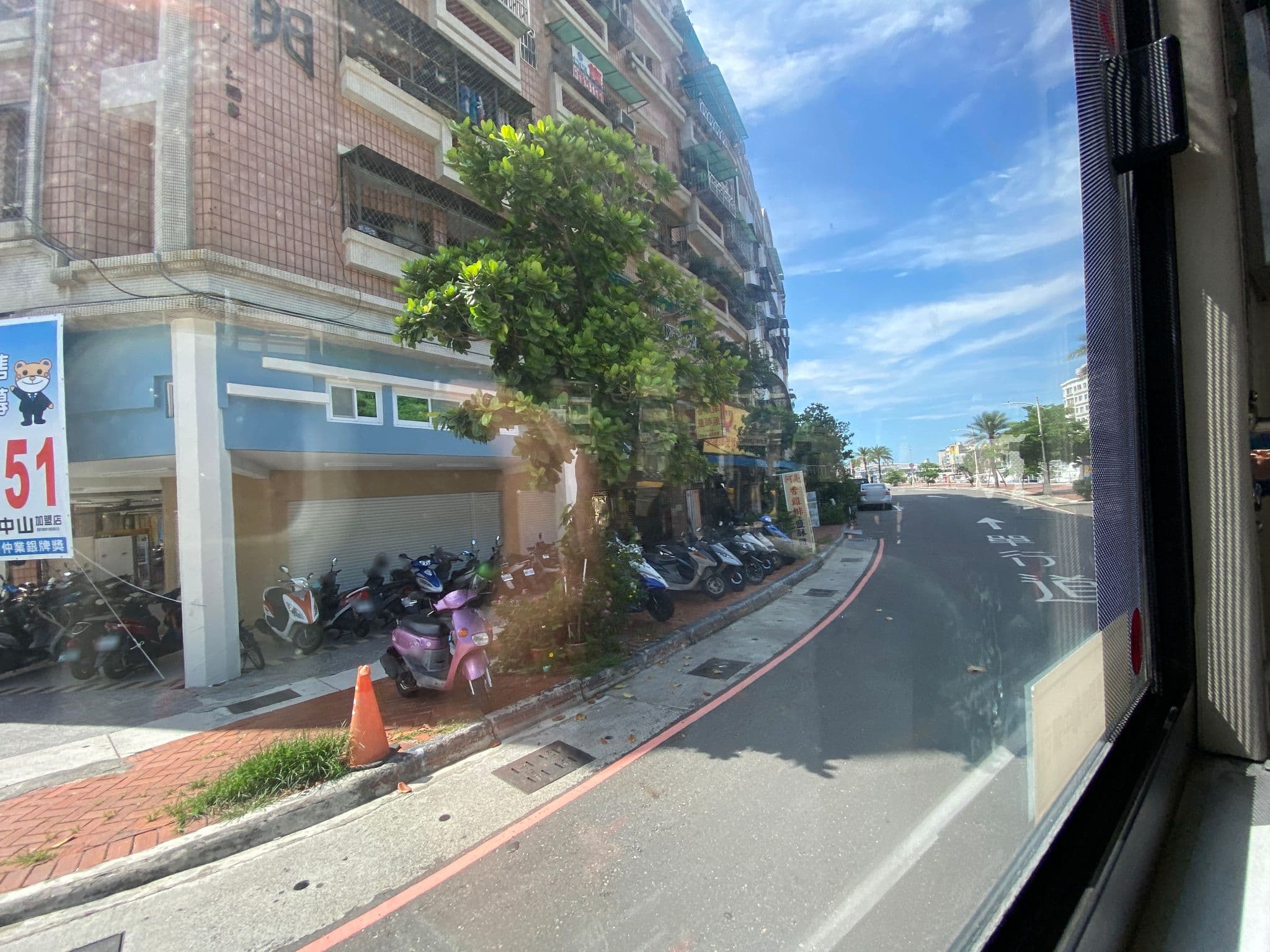 Street view near 快樂角, Kaohsiung — © frklin (CC BY-SA · Mapillary)