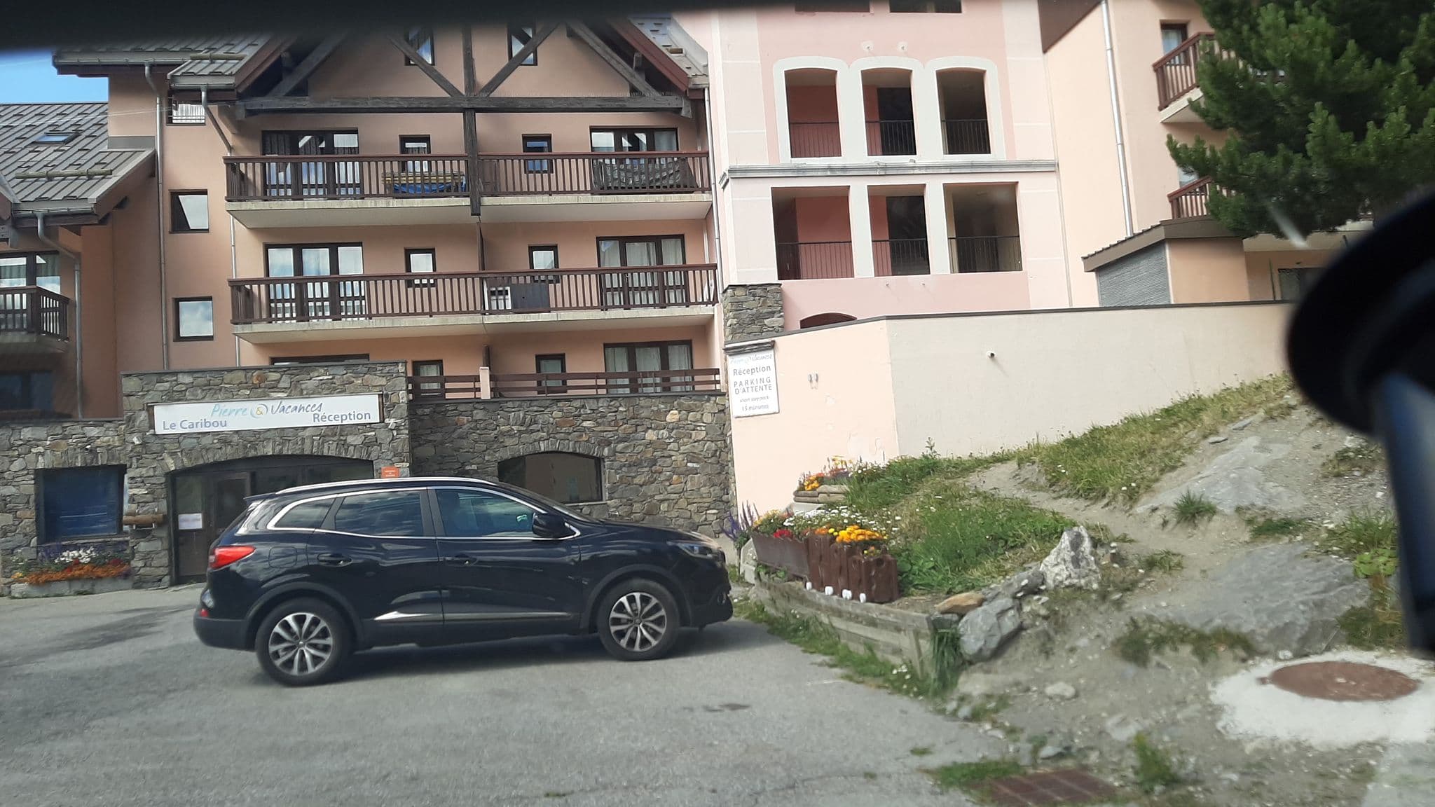 Street view near Le Caribou, Valloire