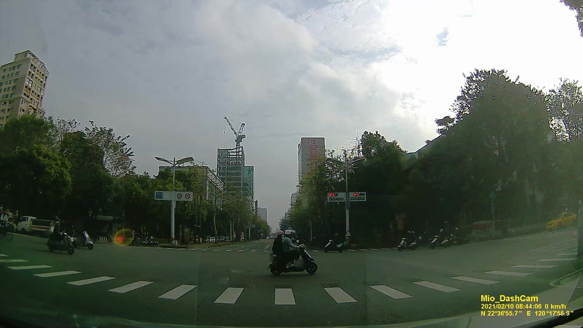 Street view near 苓雅大飯店, Kaohsiung — © littlebtc (CC BY-SA · Mapillary)