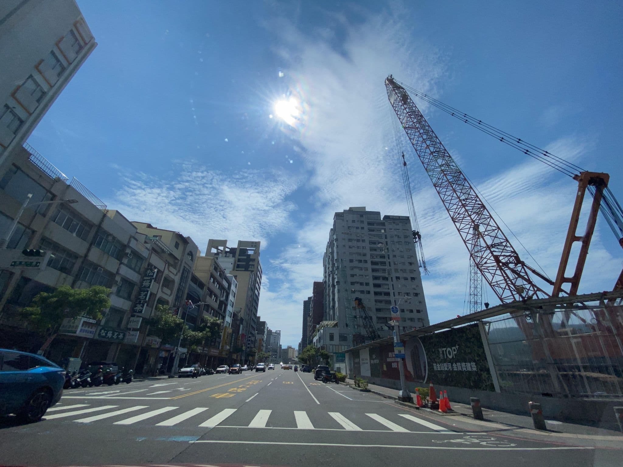 Street view near 愛丁堡賓館, Kaohsiung — © irvinfly (CC BY-SA · Mapillary)