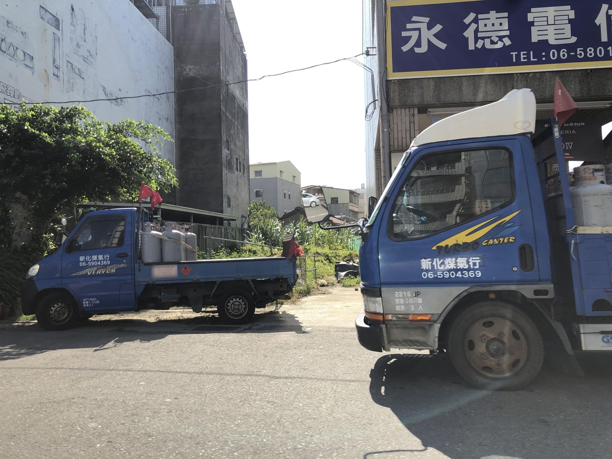 Street view near 大新大旅社, Yongkang — © monica_migu (CC BY-SA · Mapillary)