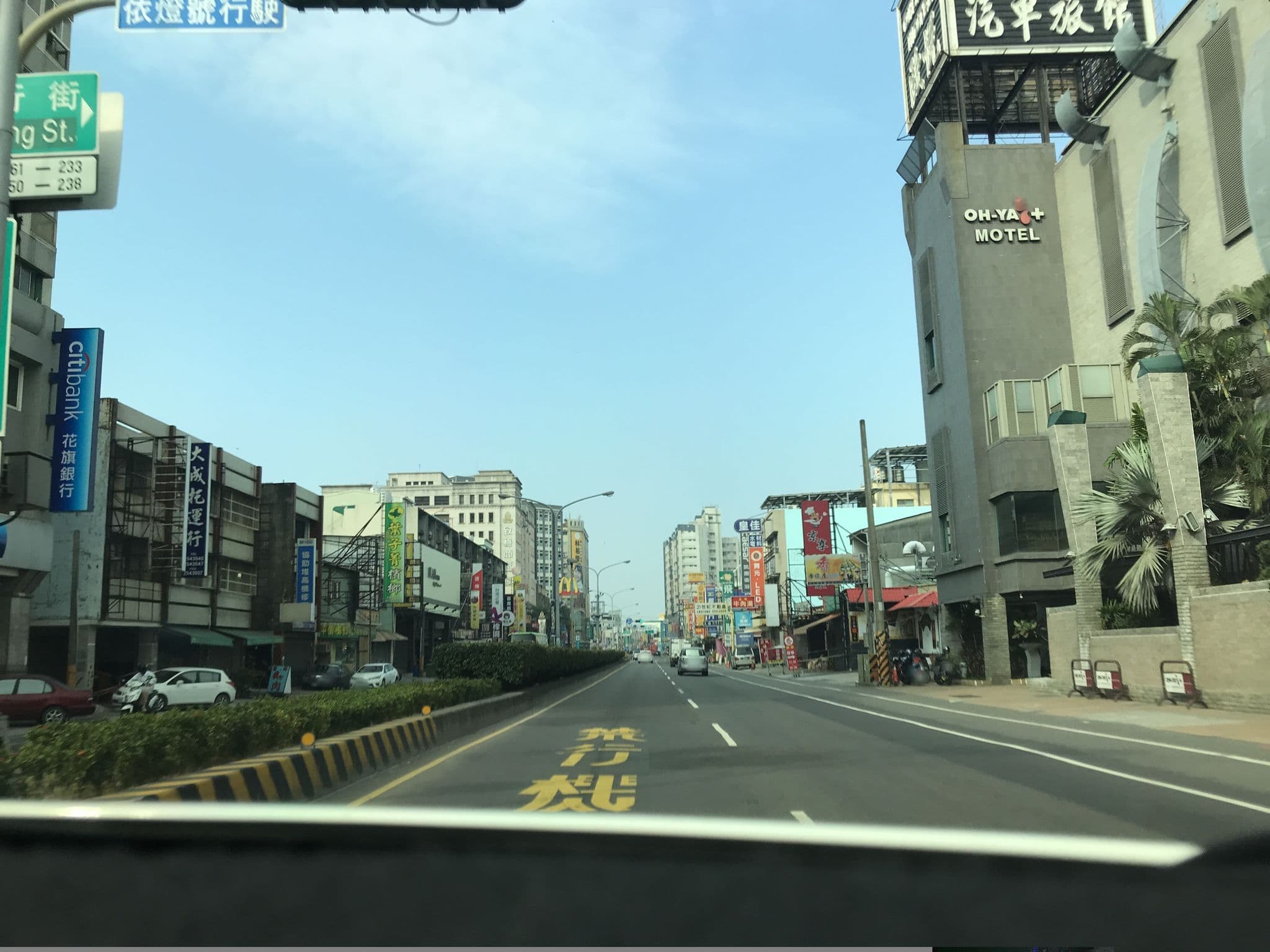 Street view near 劍橋飯店永康館, Yongkang — © kevinkant (CC BY-SA · Mapillary)