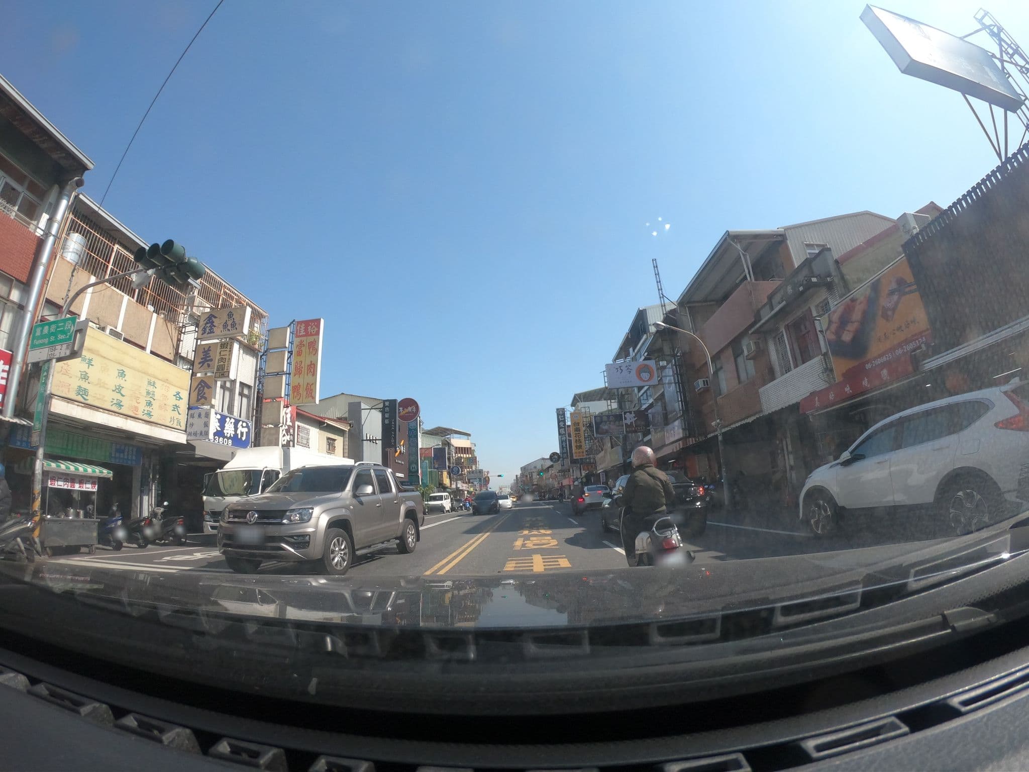 Street view near 便宜背包住宿, Tainan — © raymond2828520 (CC BY-SA · Mapillary)