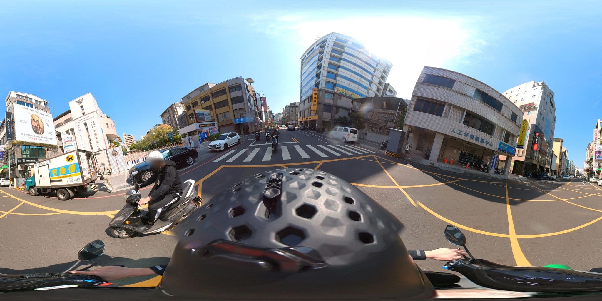 Street view near FuQi Hostel, Tainan — © irvinfly (CC BY-SA · Mapillary)