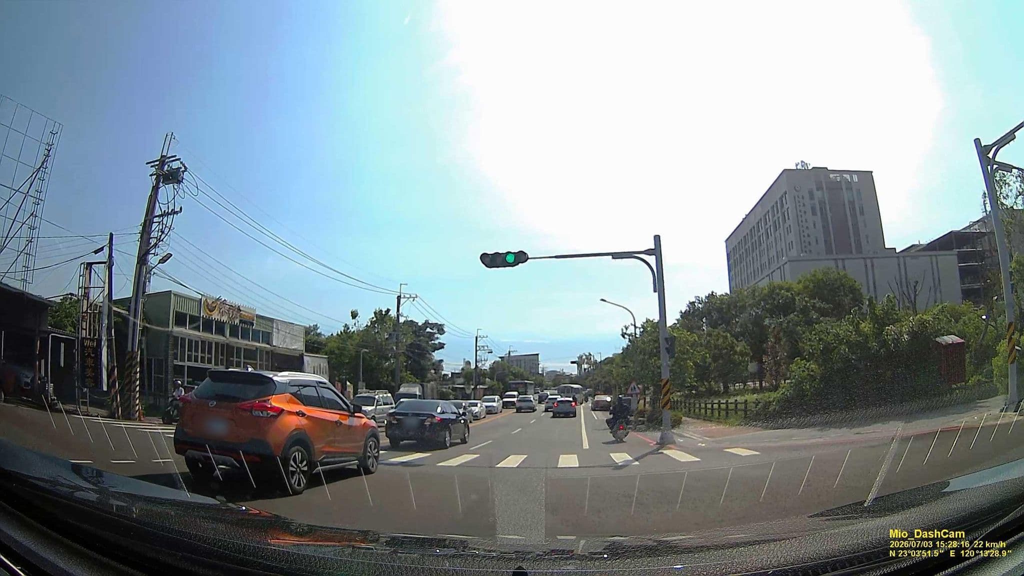 Street view near 長和大旅社, Yongkang — © hcyen (CC BY-SA · Mapillary)