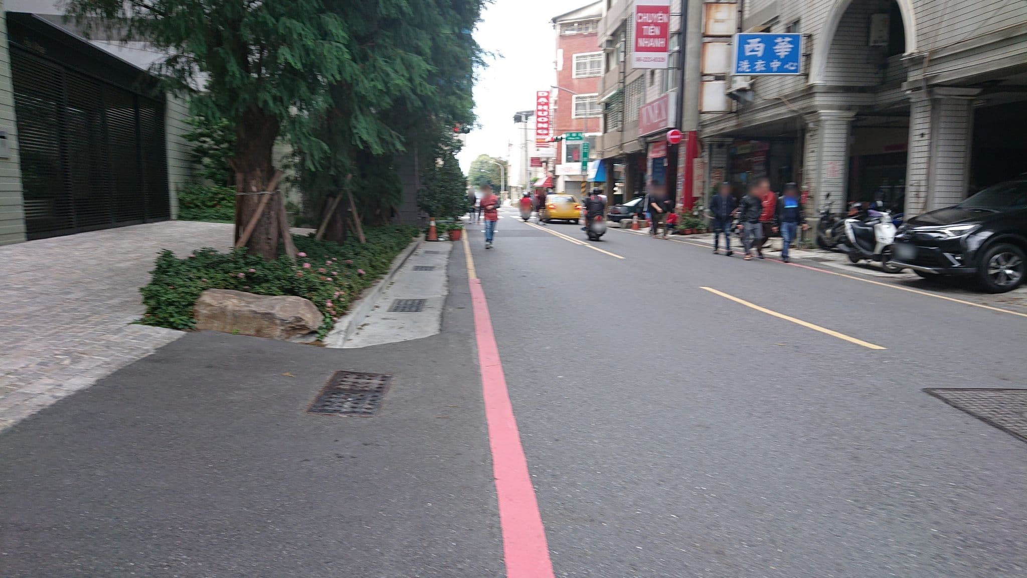 Street view near 富第大飯店 Fuh Dih Hotel, Tainan — © alllenwang (CC BY-SA · Mapillary)