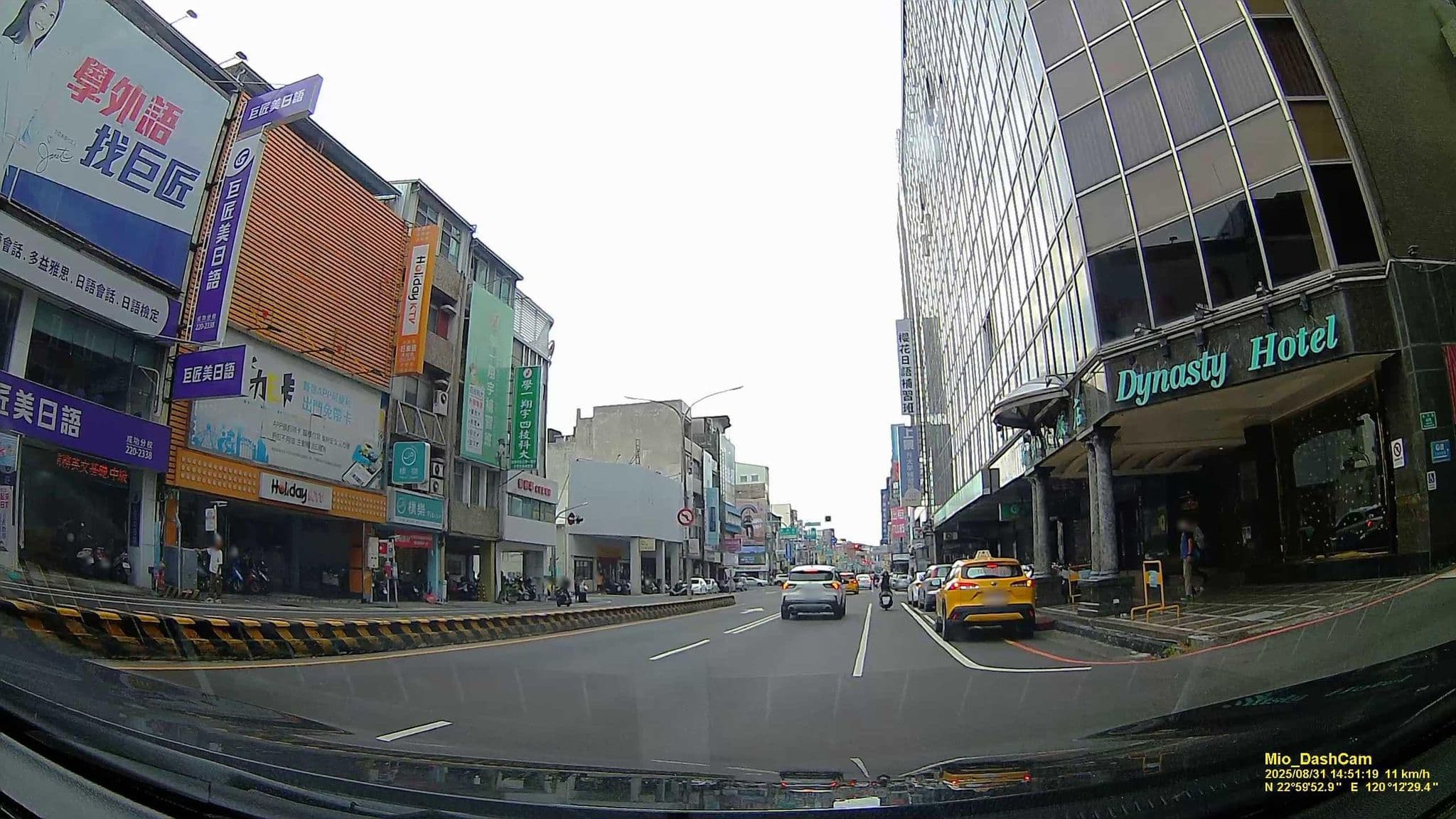 Street view near Tavern L, Tainan — © hcyen (CC BY-SA · Mapillary)