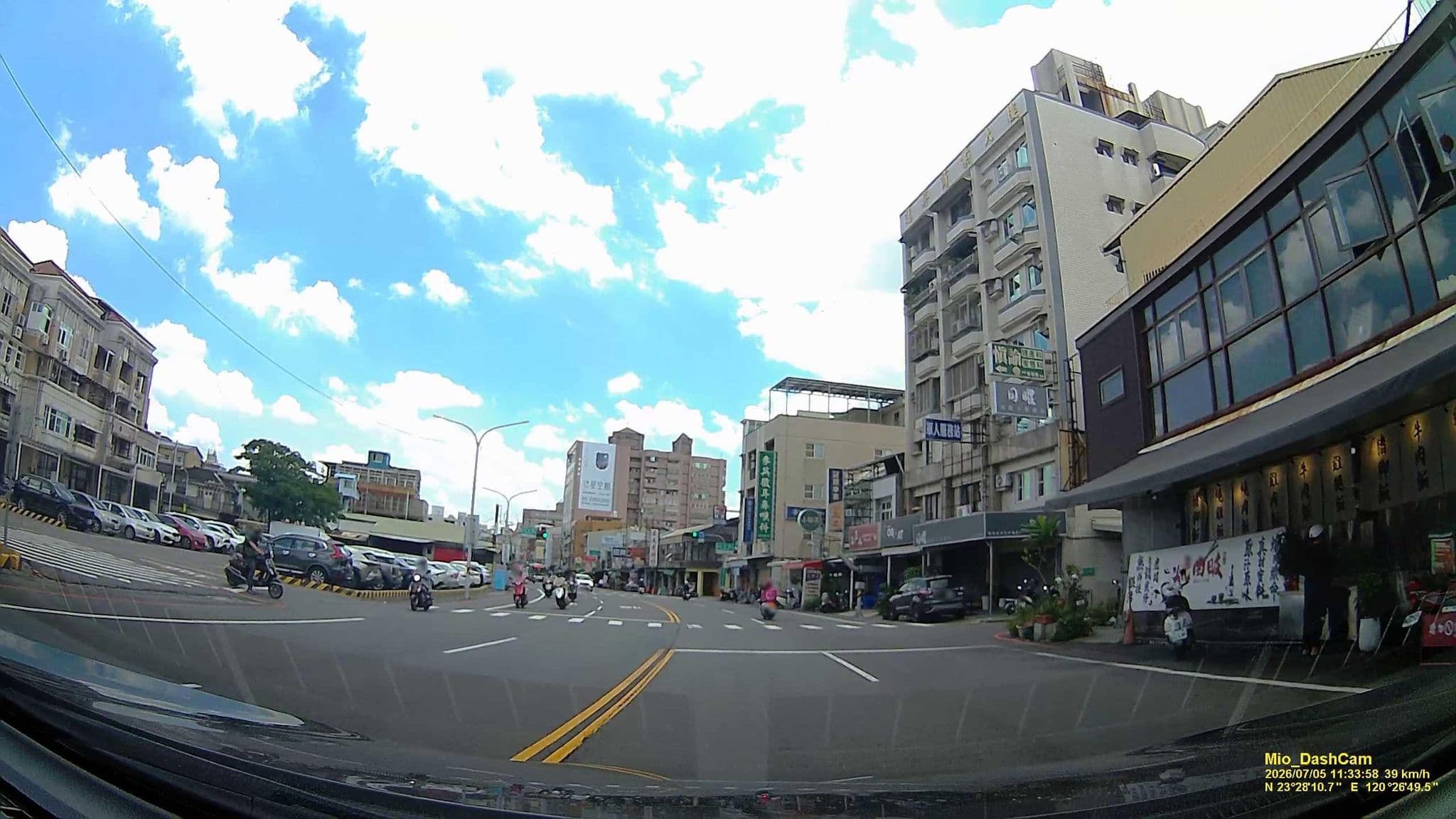 Street view near 嘉義國軍英雄館, Chiayi City — © hcyen (CC BY-SA · Mapillary)