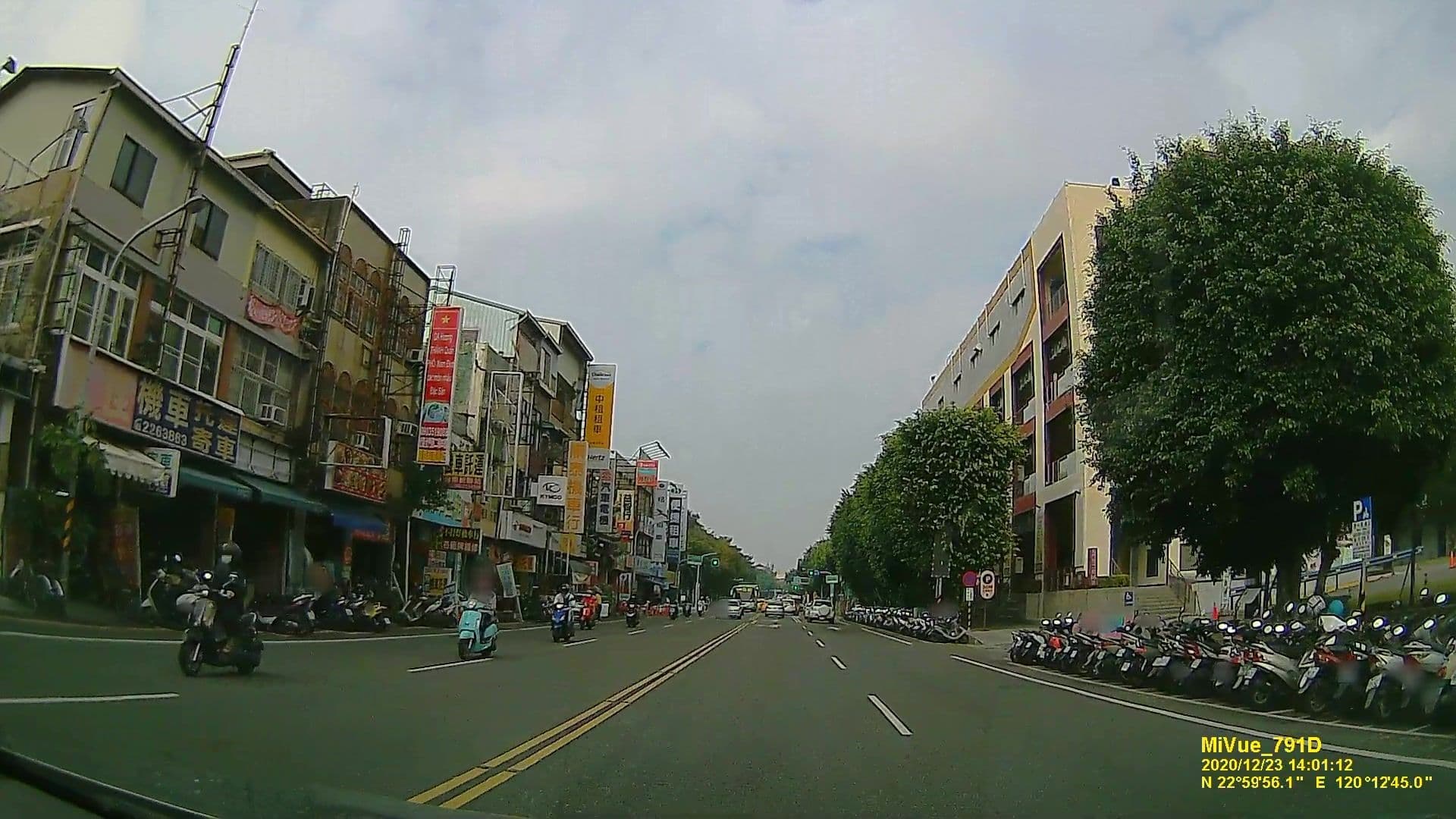 Street view near 英代商務大飯店 Ying Dai Hotel, Tainan — © littlebtc (CC BY-SA · Mapillary)