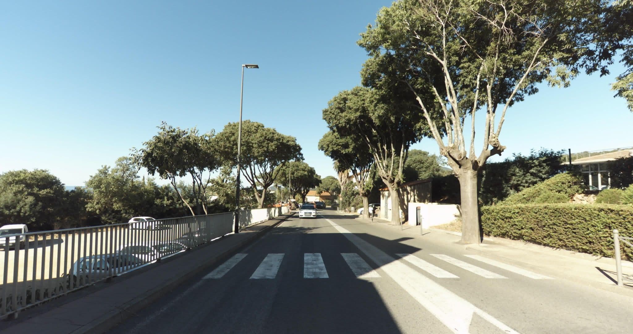 Street view near Hôtel La Cigale, La Croix-Valmer — © sogefi (CC BY-SA · Mapillary)