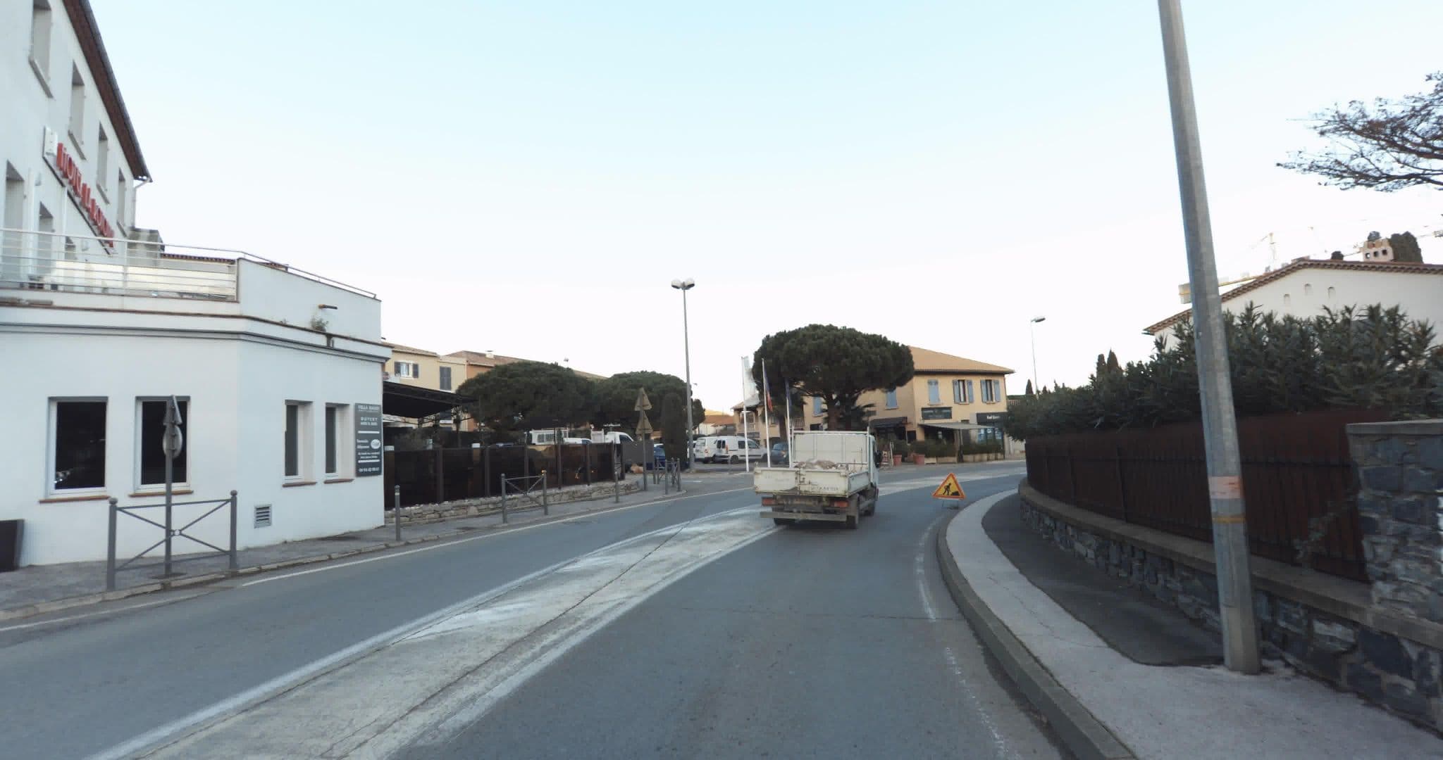 Street view near Hôtel La Rotonde, La Croix-Valmer — © sogefi (CC BY-SA · Mapillary)