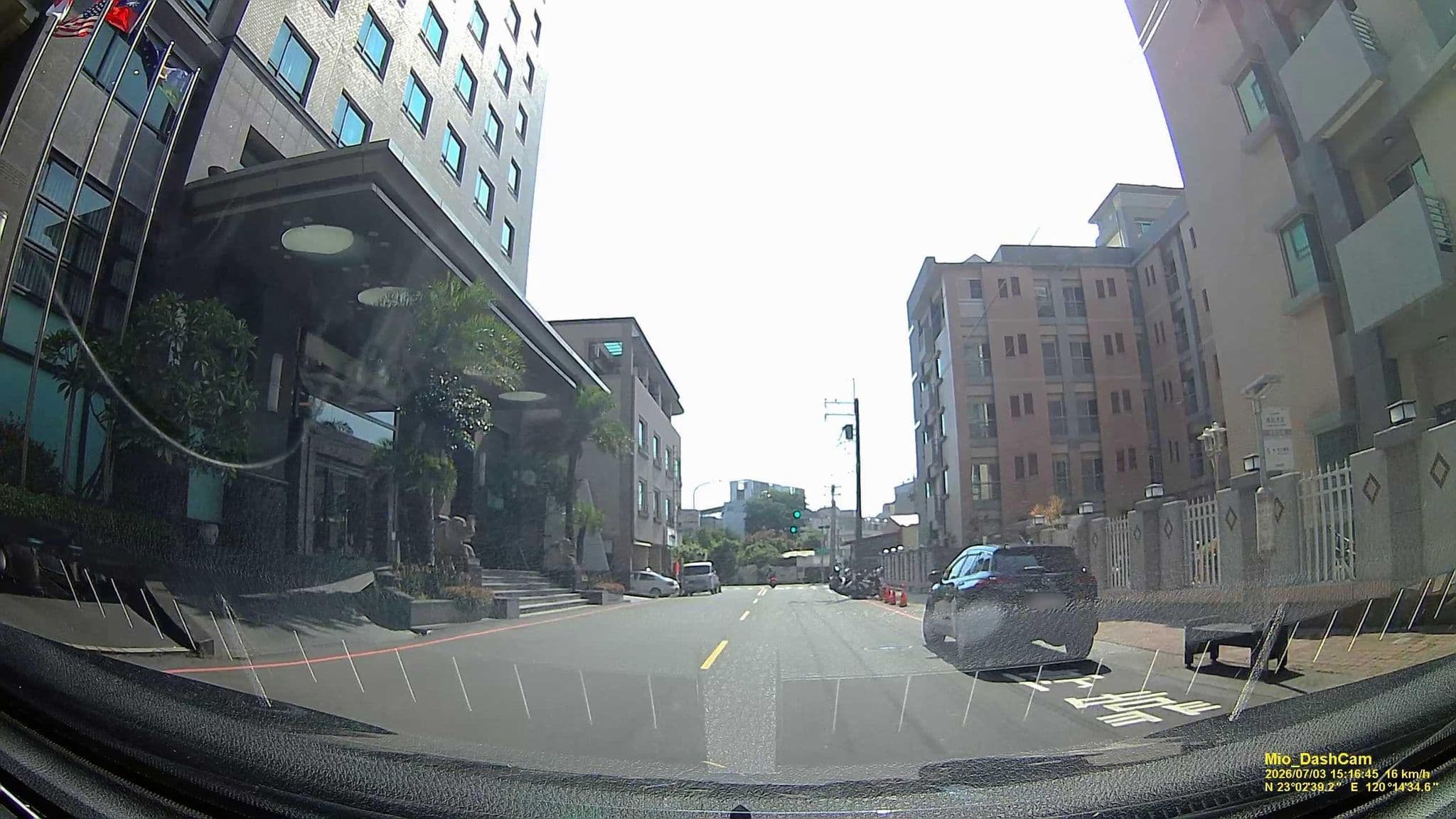 Street view near 桂田酒店, Yongkang — © hcyen (CC BY-SA · Mapillary)