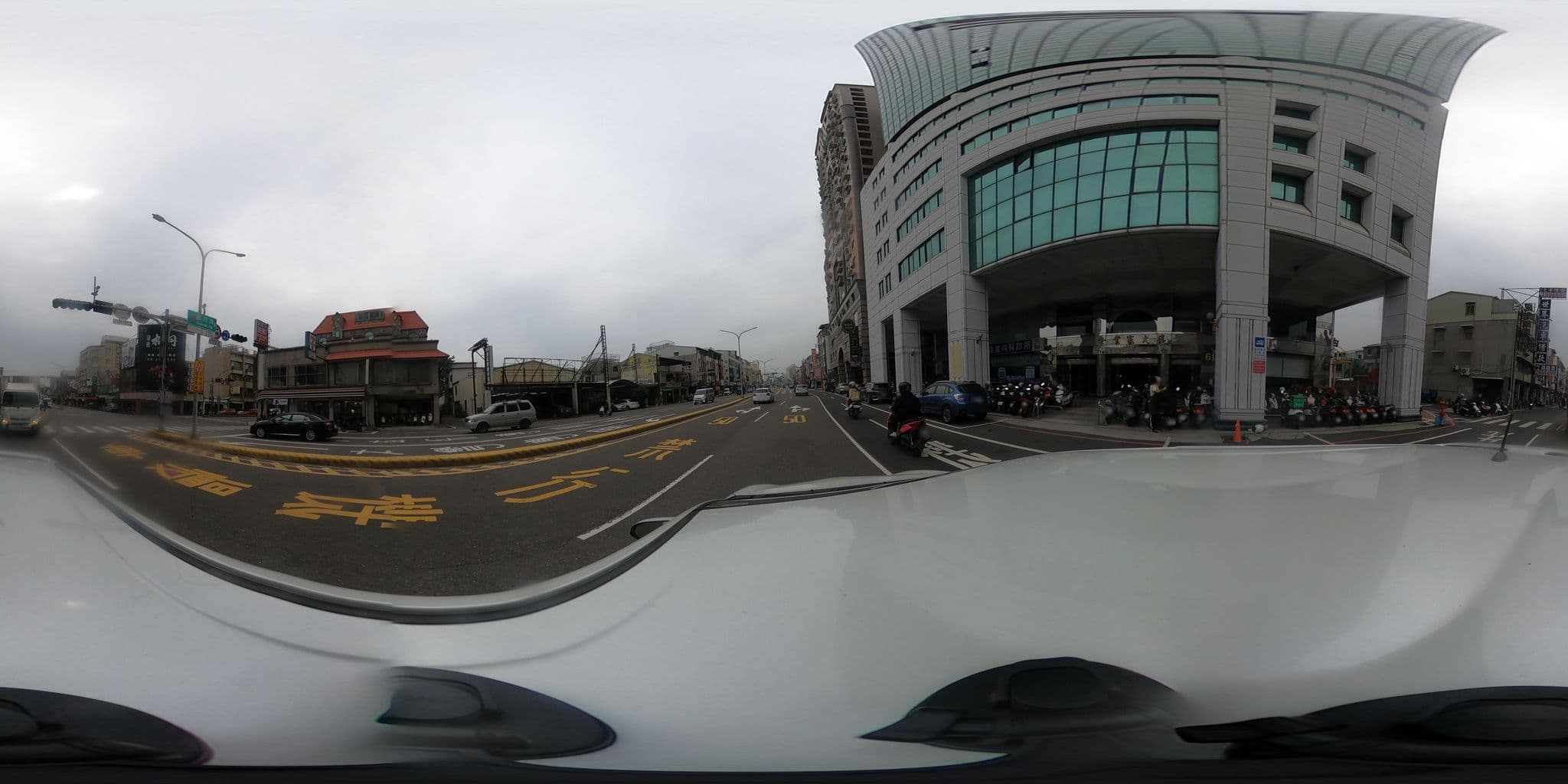 Street view near 南站民居 South Tainan Station Old House Beside Railway, Tainan — © lisbethw1130 (CC BY-SA · Mapillary)