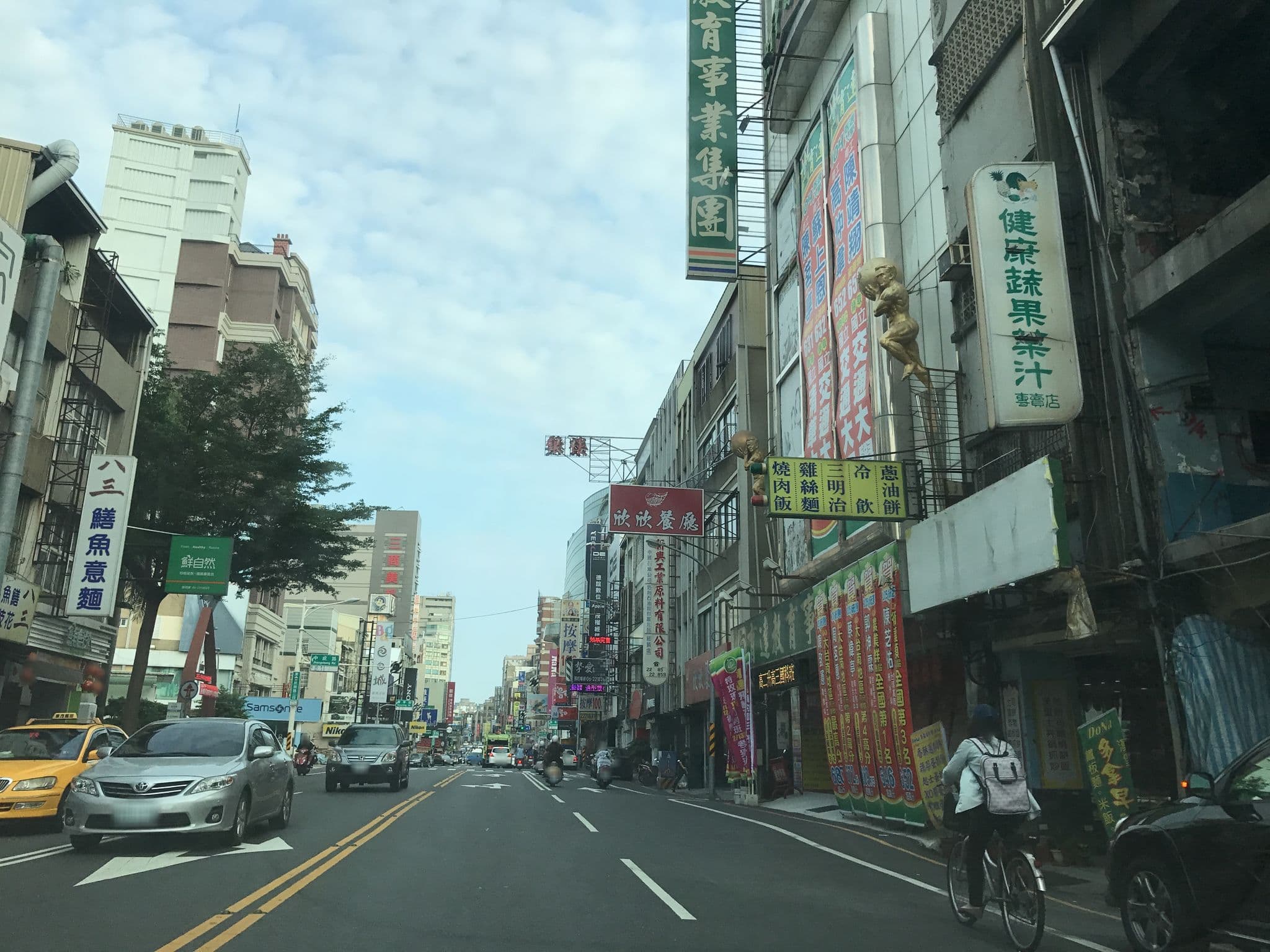 Street view near 158 Hostel, Tainan — © suyuya (CC BY-SA · Mapillary)