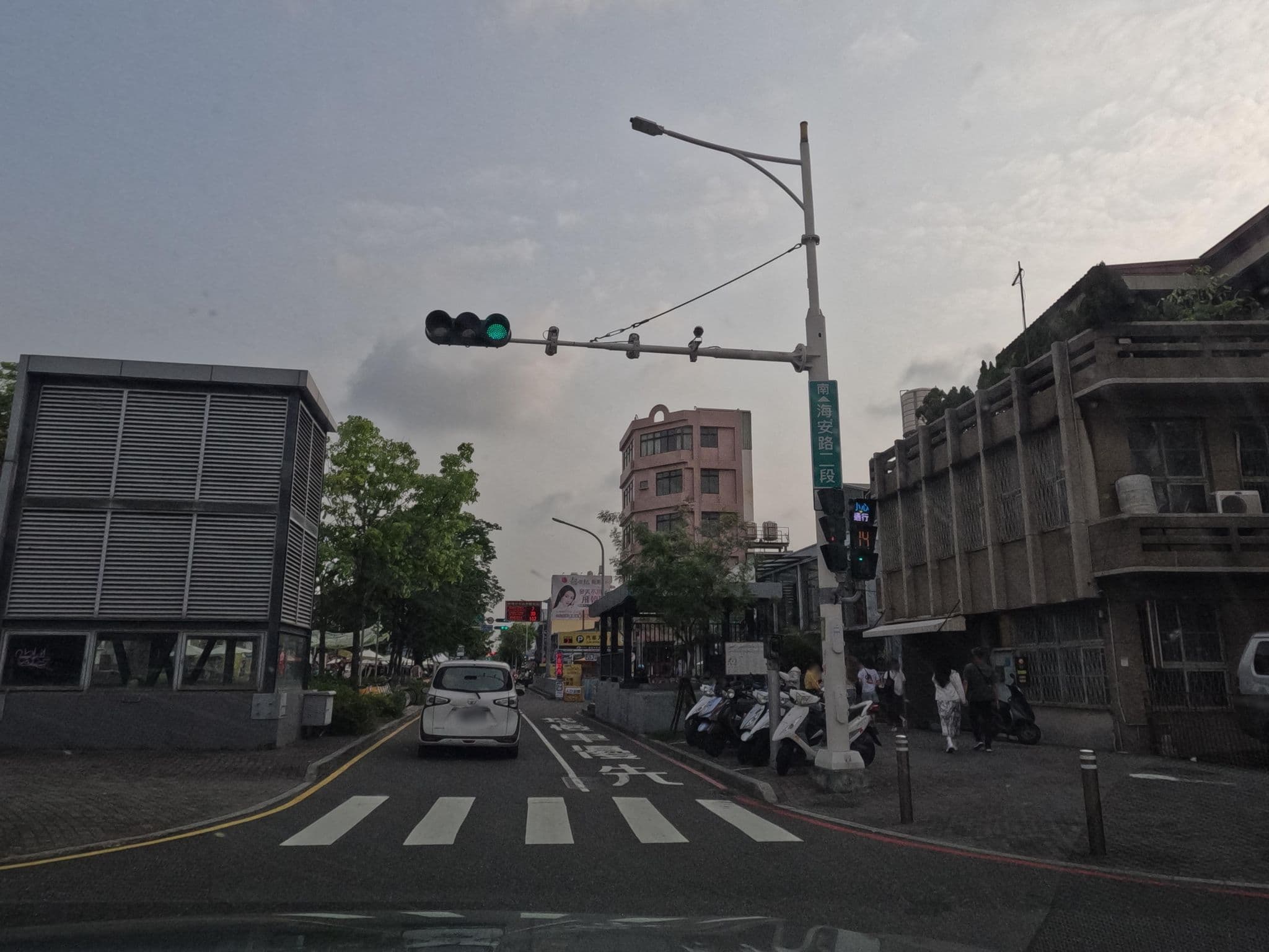 Street view near 海安98, Tainan — © littlebtc (CC BY-SA · Mapillary)