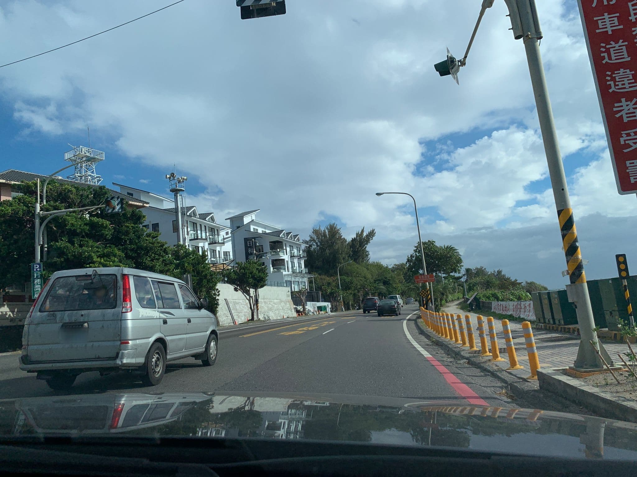 Street view near Hotel Nanwan Ocean Star, Hengchun — © raymond2828520 (CC BY-SA · Mapillary)