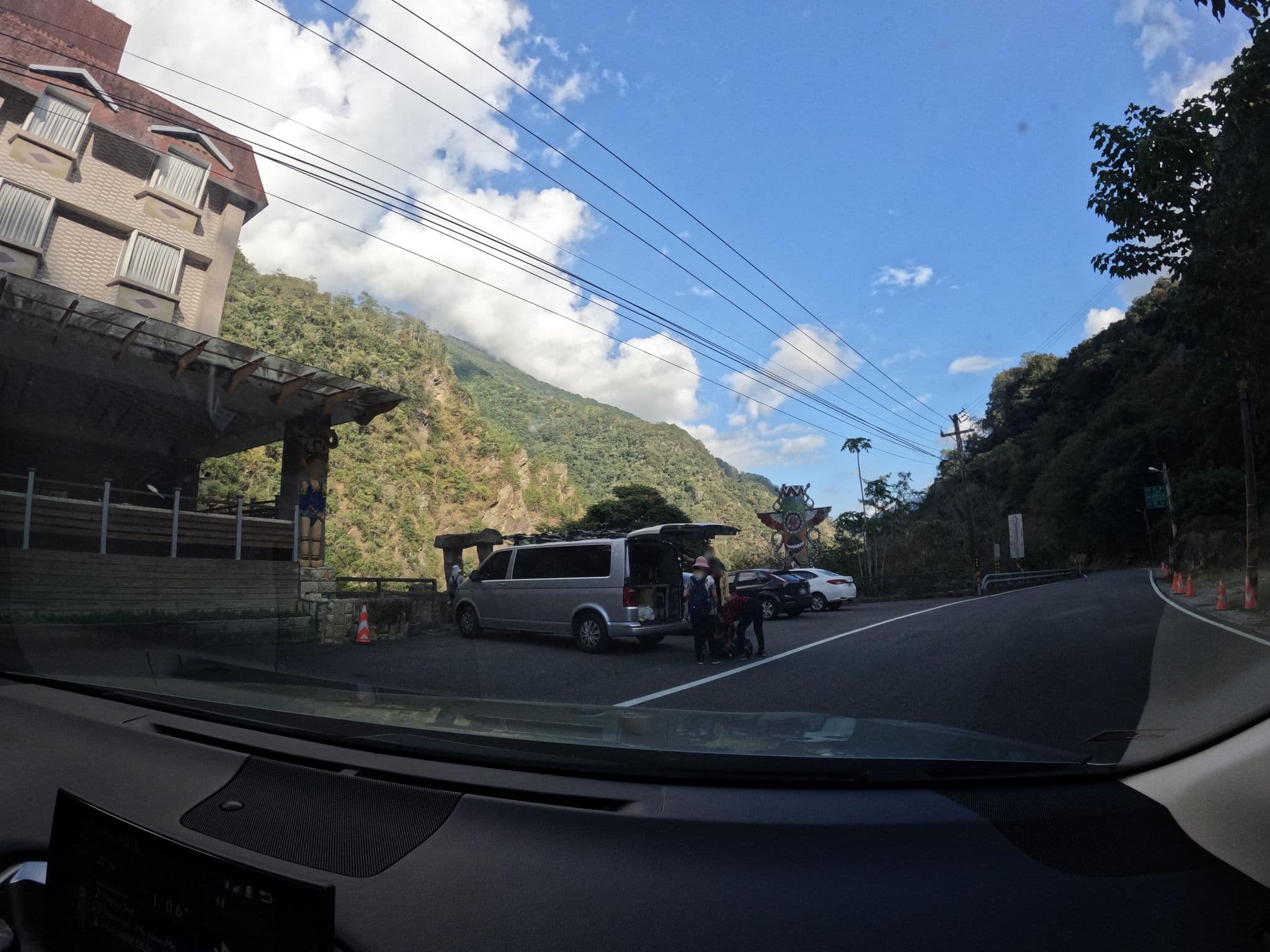 Street view near 天龍飯店, Guanshan — © littlebtc (CC BY-SA · Mapillary)