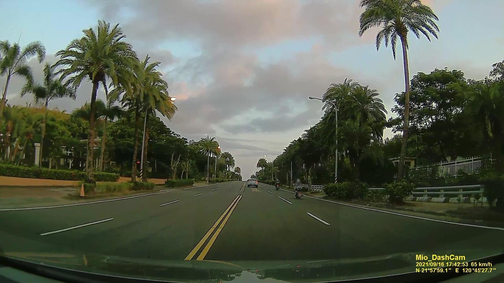 Street view near 墾丁亞曼達會館AMANDA, Hengchun — © littlebtc (CC BY-SA · Mapillary)