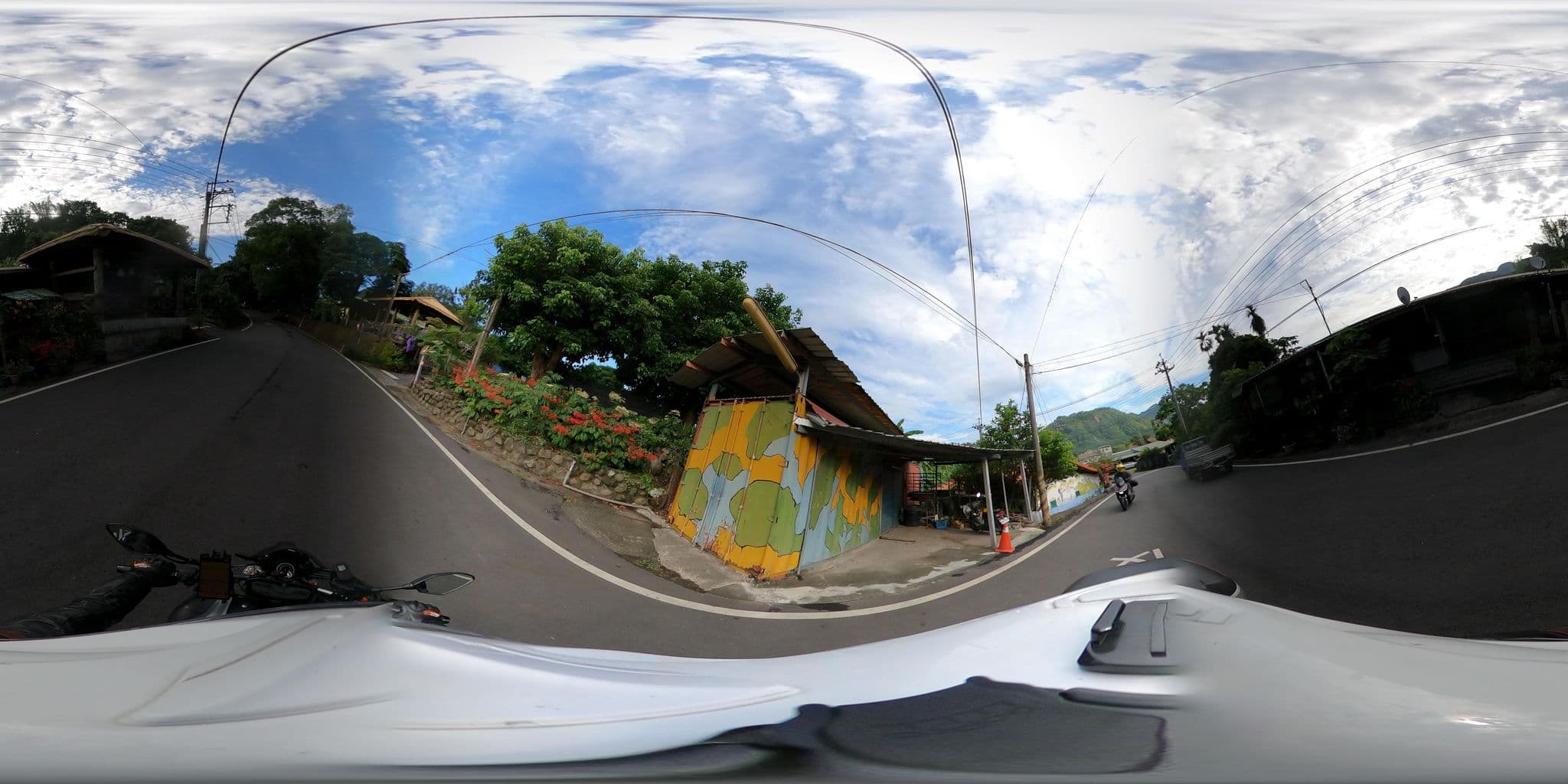 Street view near 只在此山中, Yujing — © komali2 (CC BY-SA · Mapillary)
