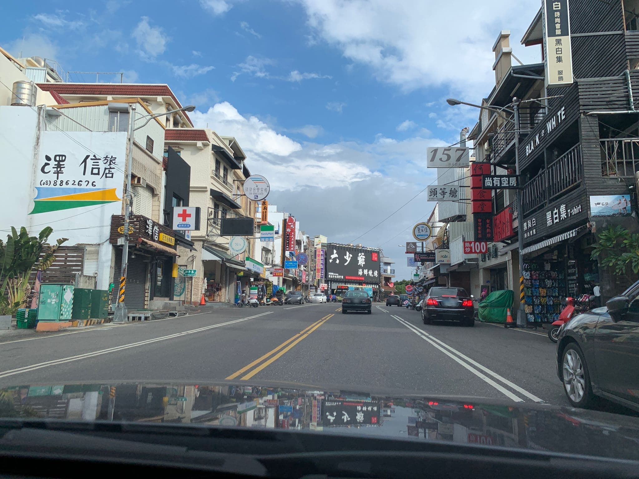 Street view near 墾丁美方旅店 Meifen, Hengchun — © raymond2828520 (CC BY-SA · Mapillary)