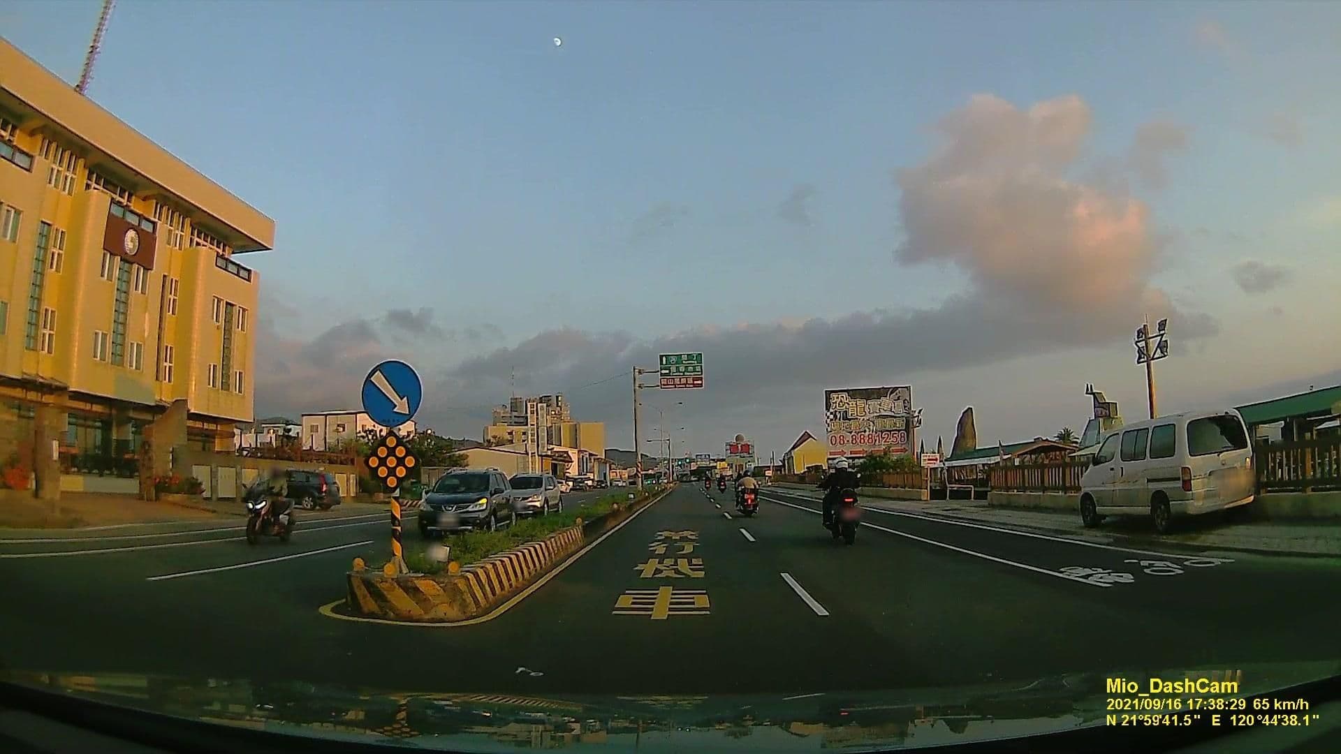 Street view near 綠yuan zi, Hengchun — © littlebtc (CC BY-SA · Mapillary)